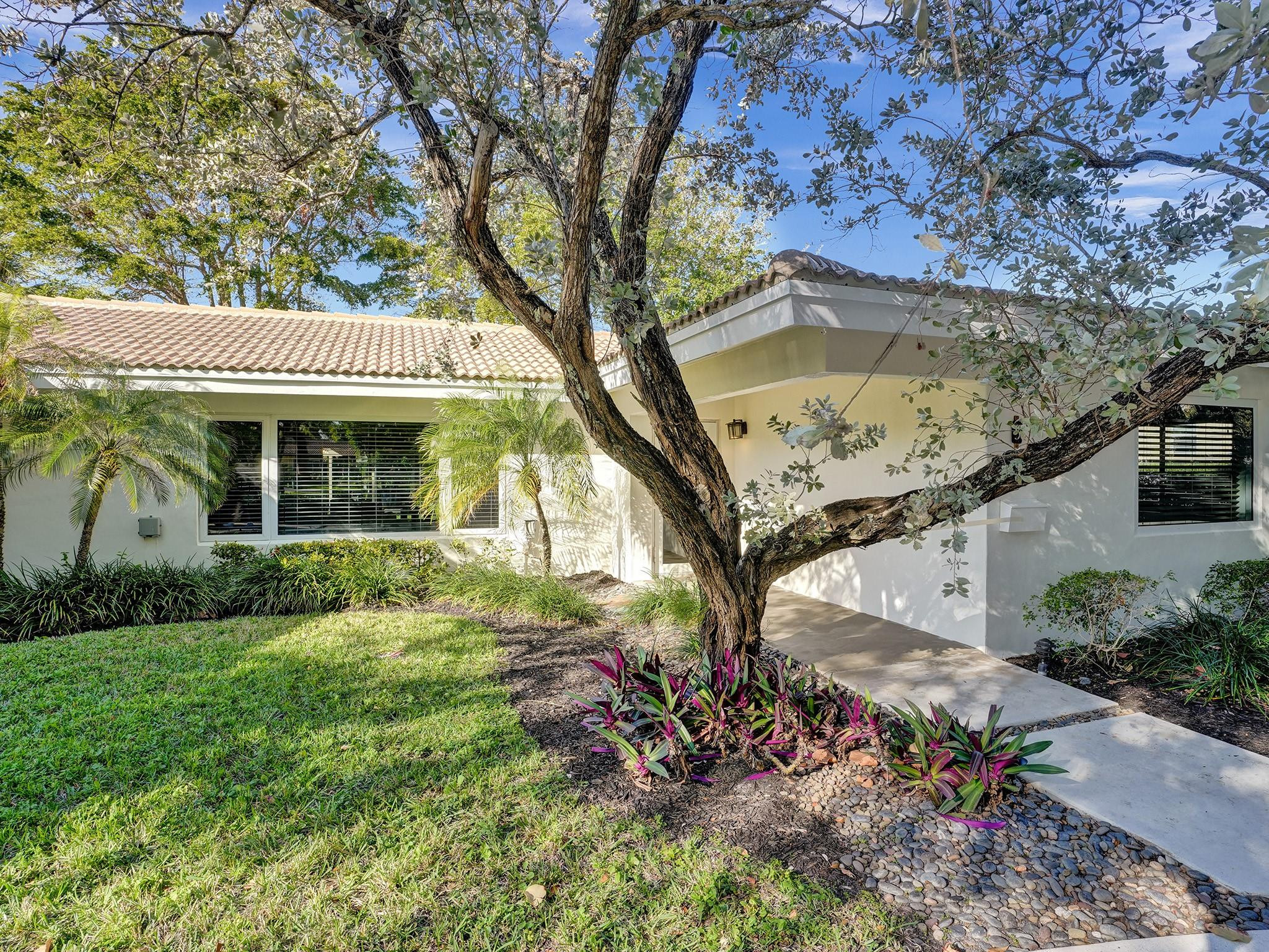 5 Gatehouse Rd