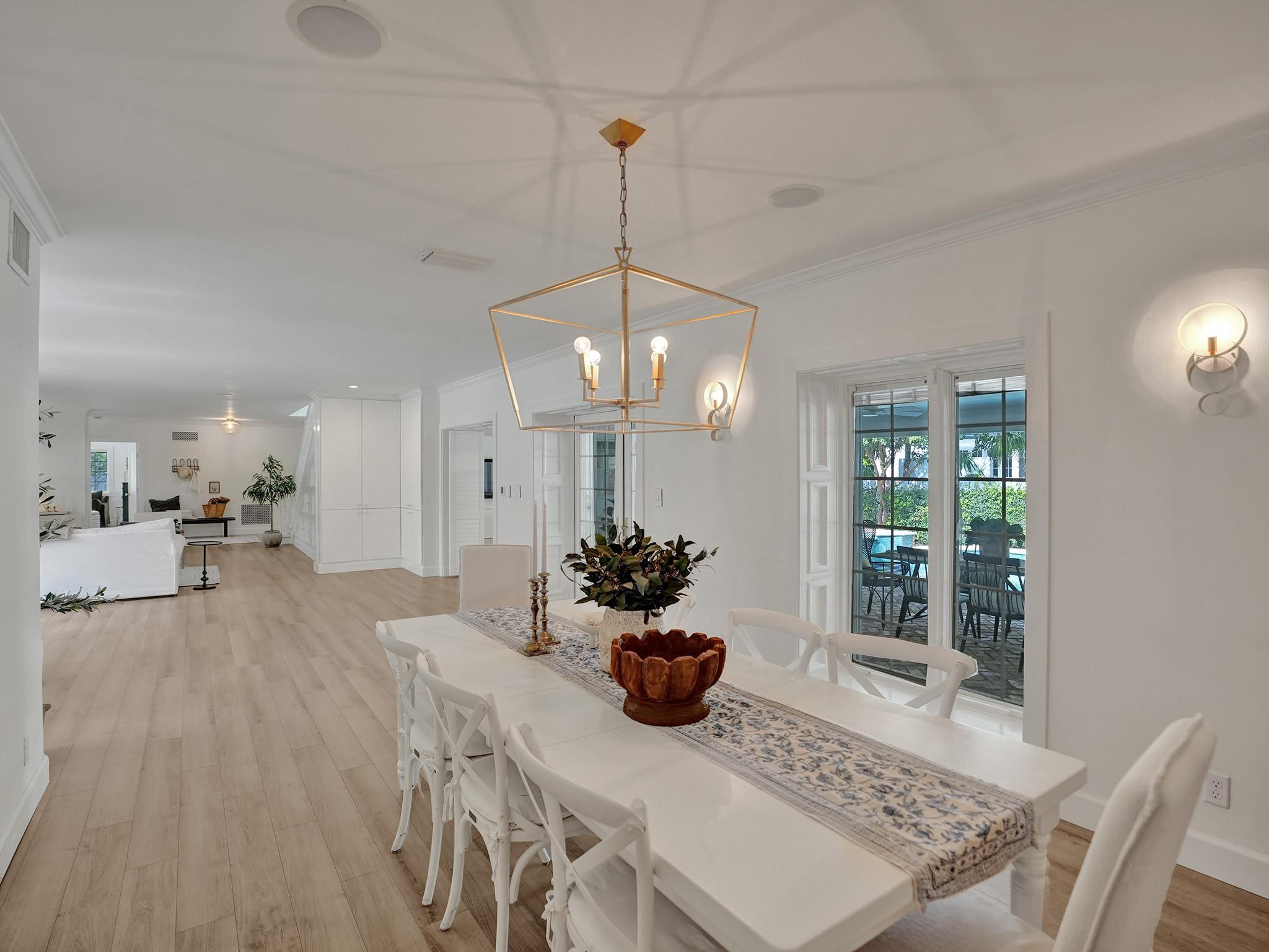 711 INTRACOASTAL DR
