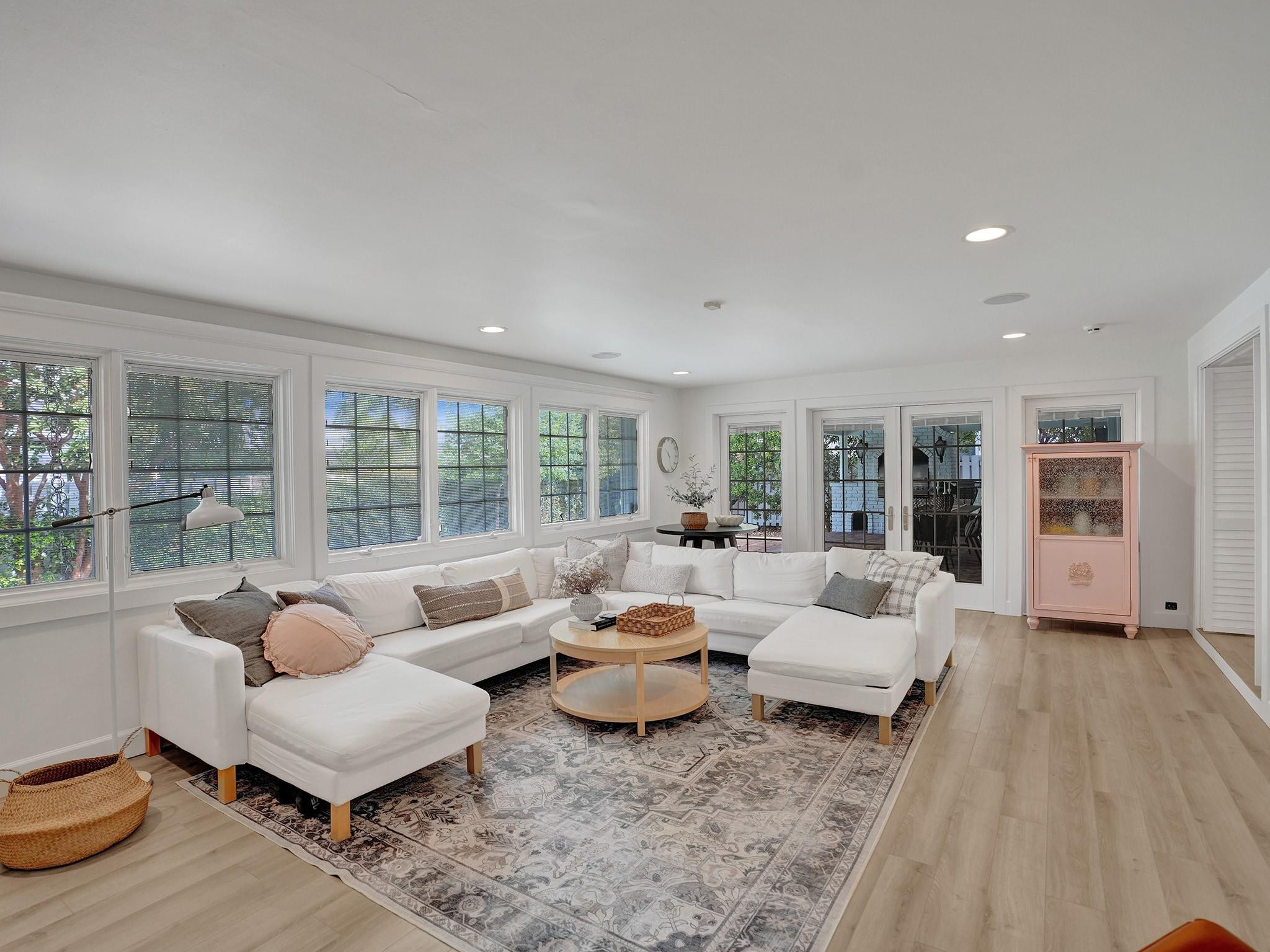 711 INTRACOASTAL DR