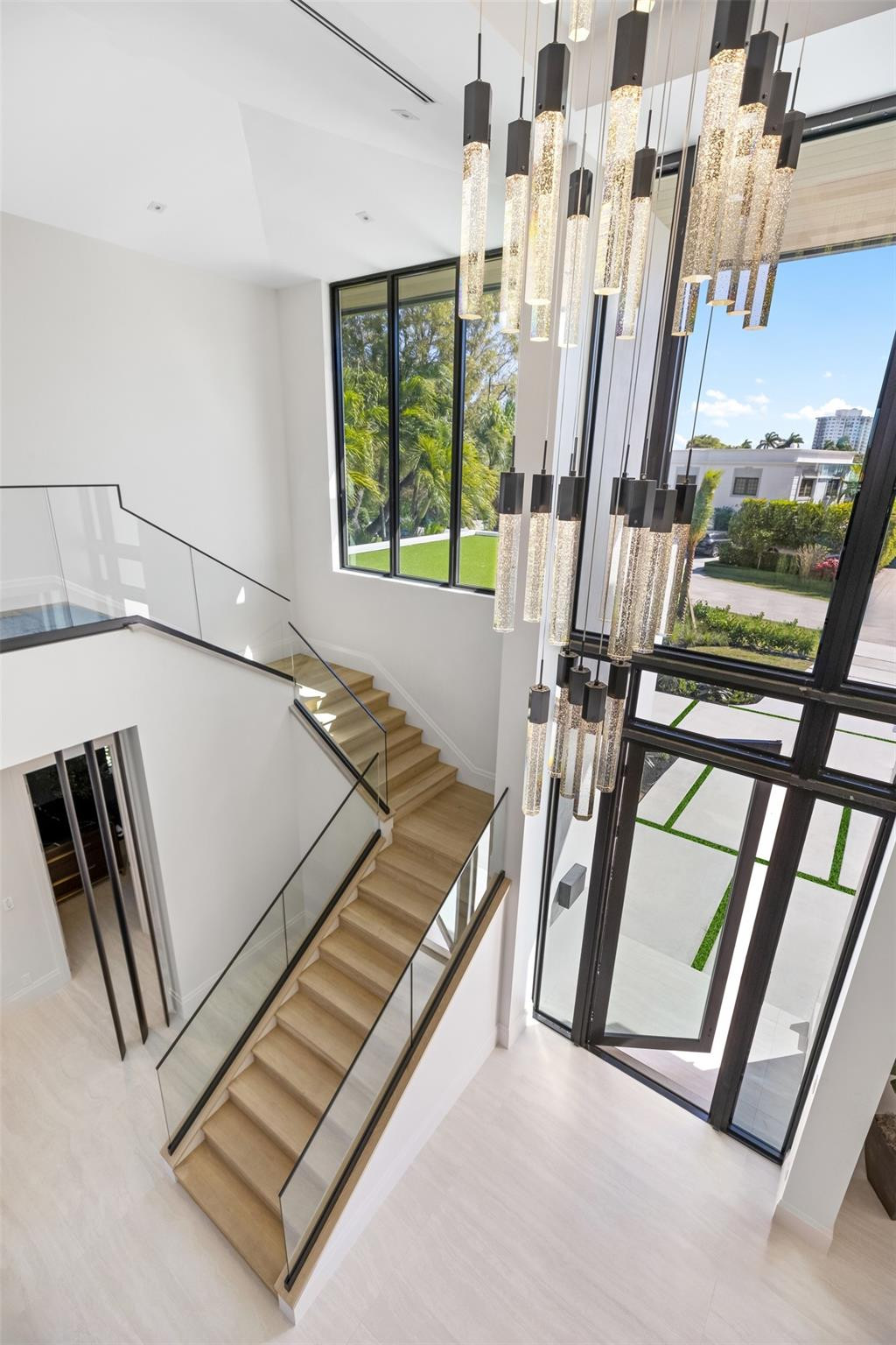 32 Seneca Rd