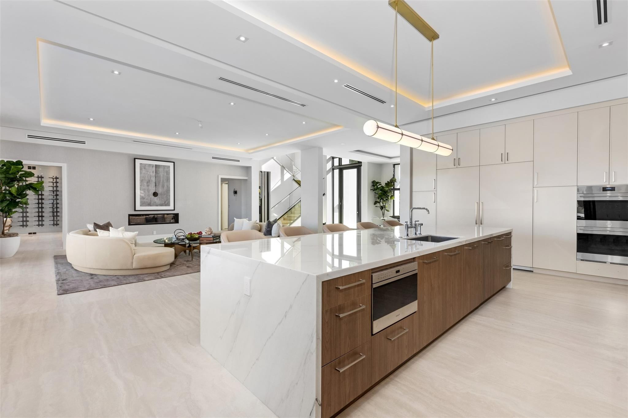 32 Seneca Rd