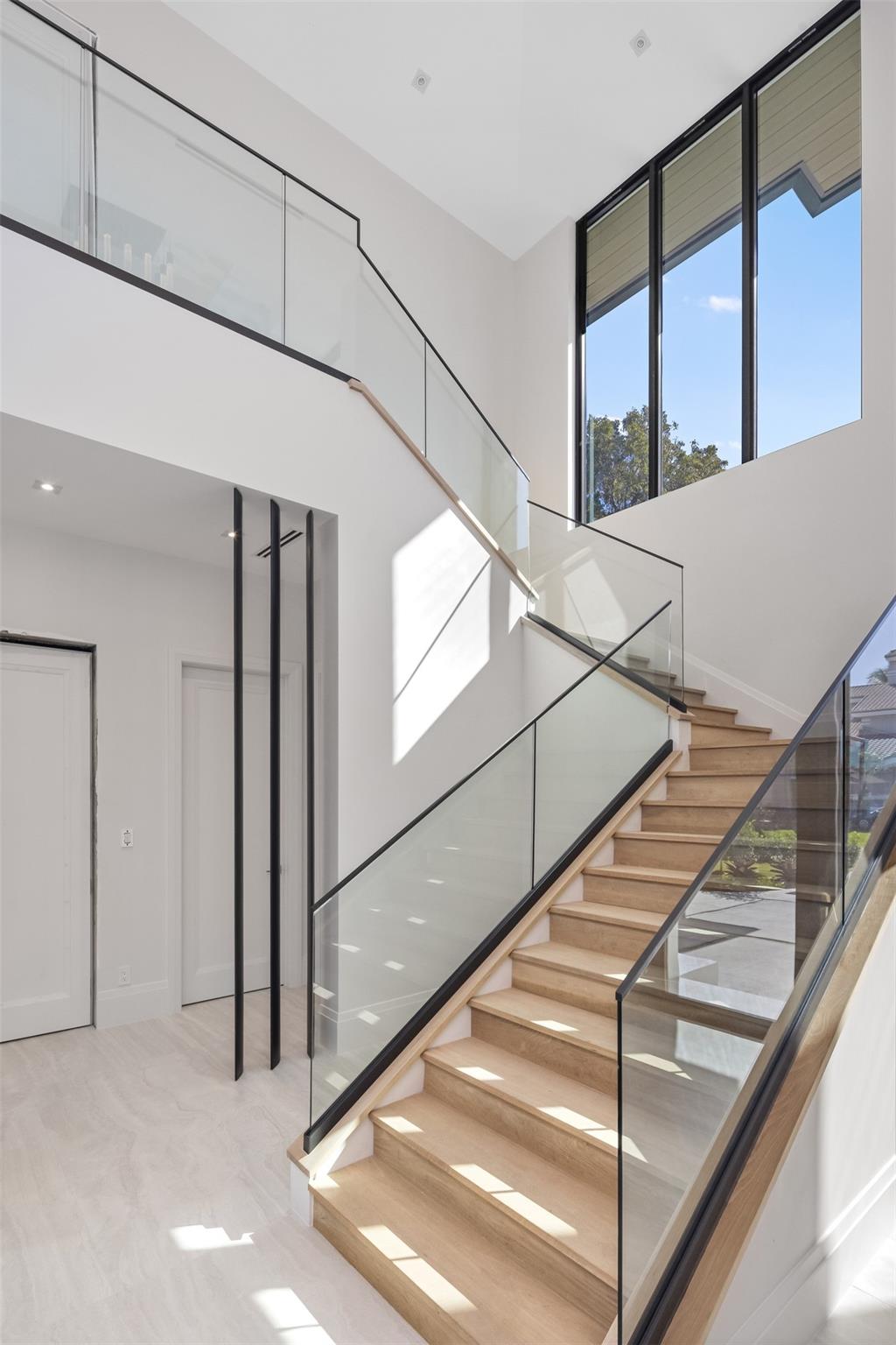 32 Seneca Rd