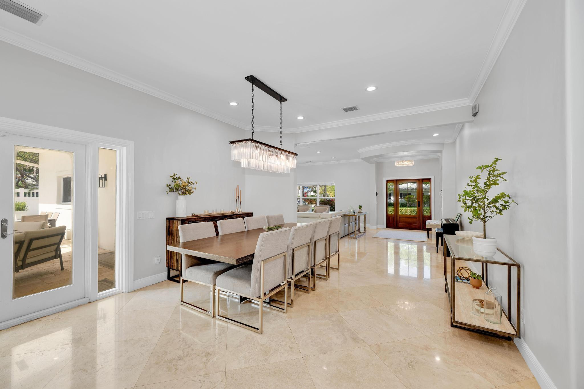 8 Oneida Ln