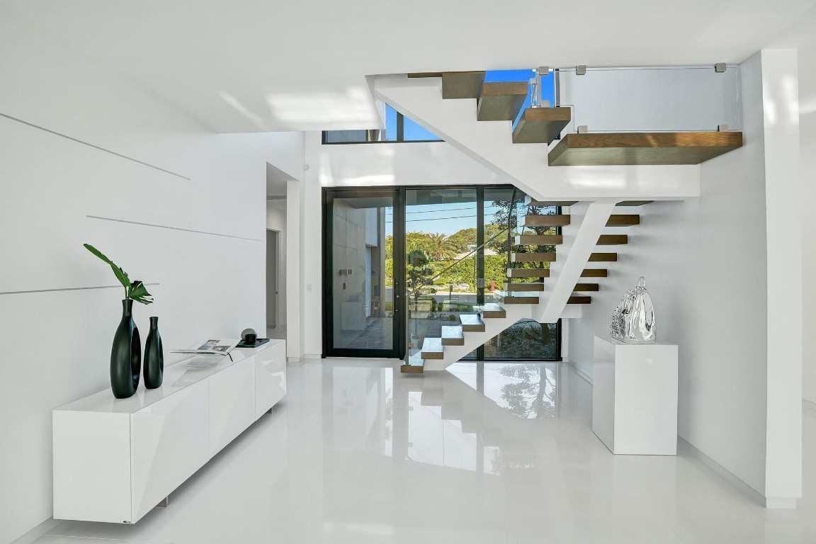 4232 E Tradewinds Ave