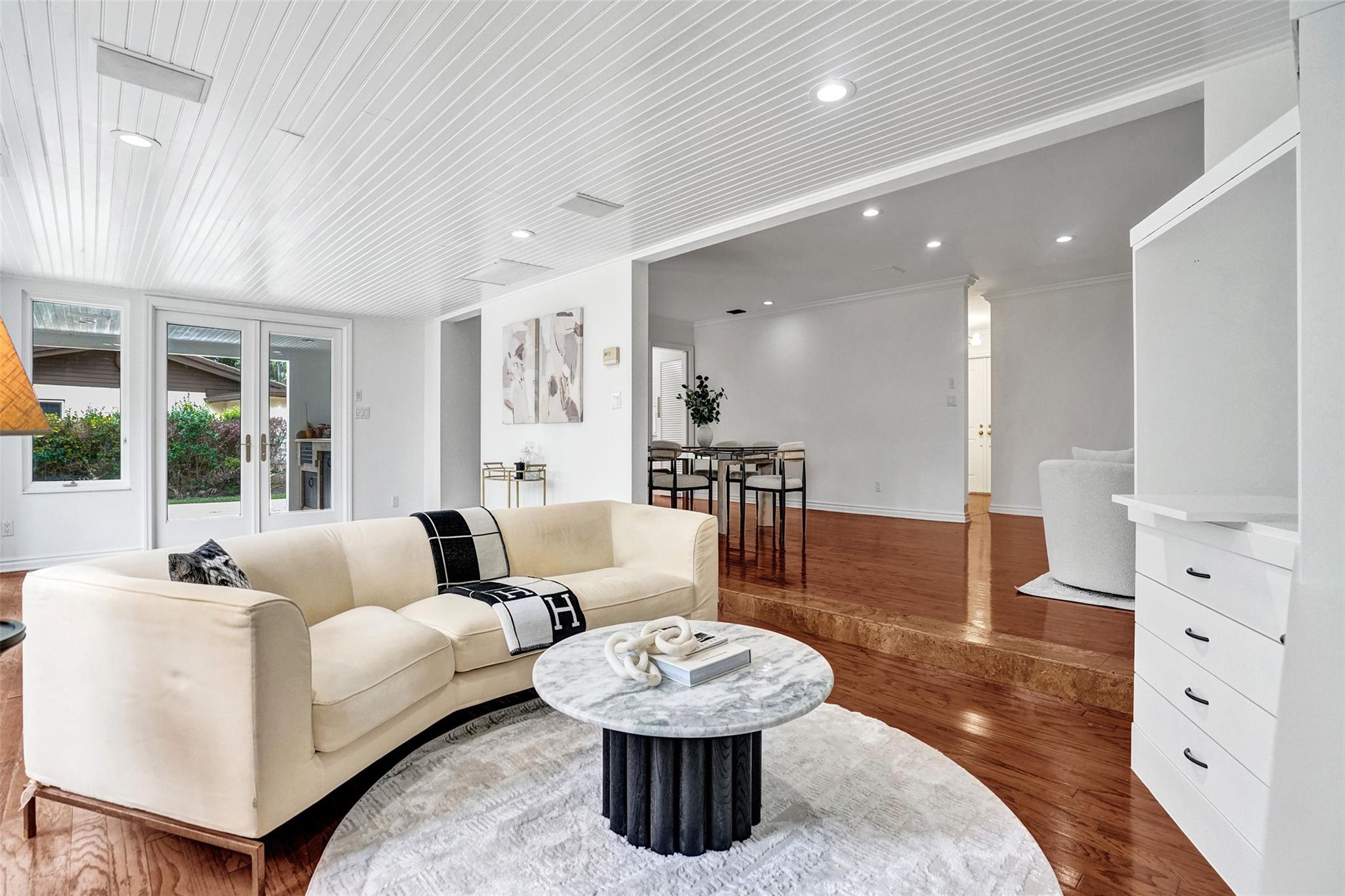 4 Gatehouse Rd