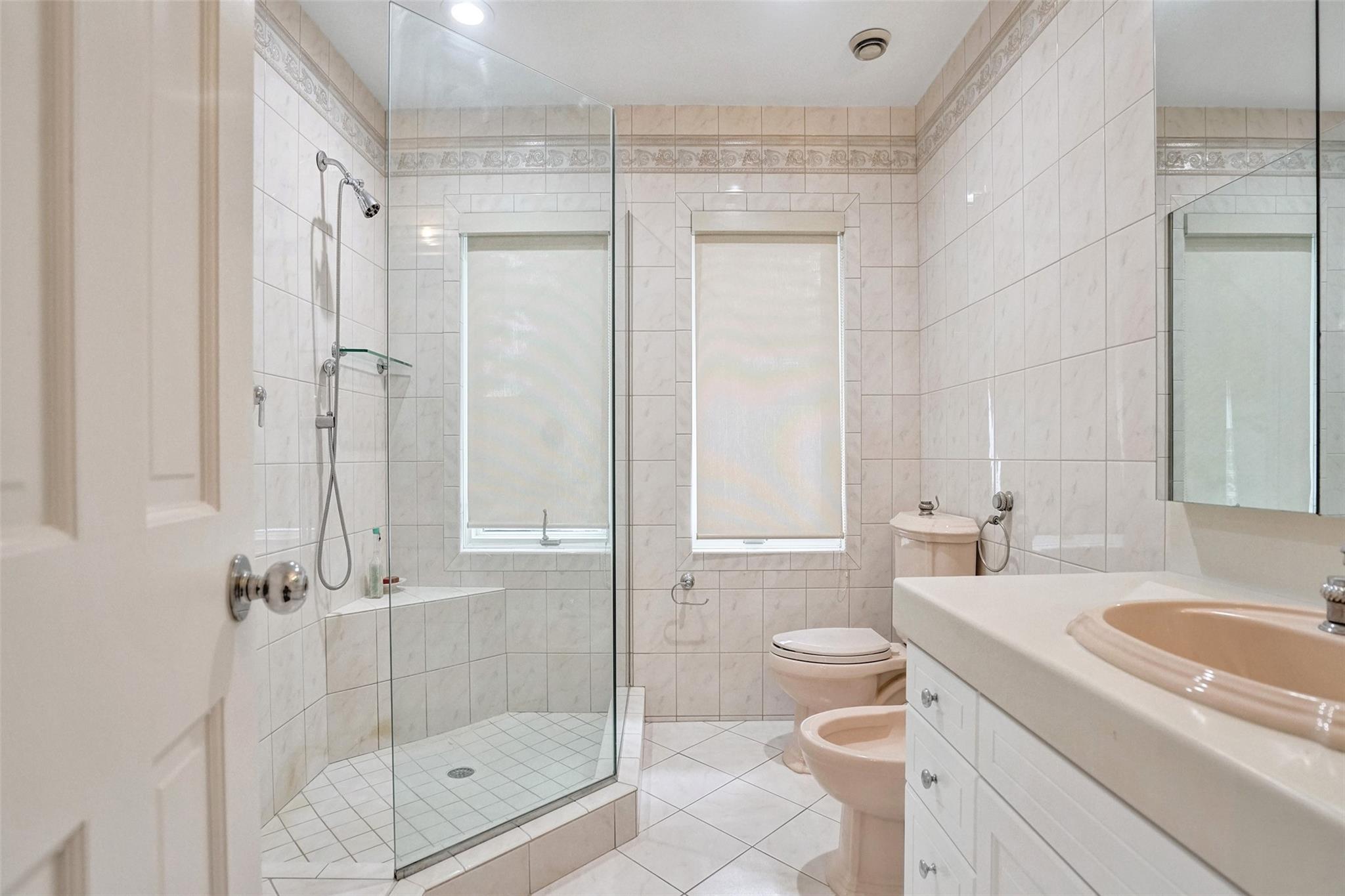 4 Gatehouse Rd