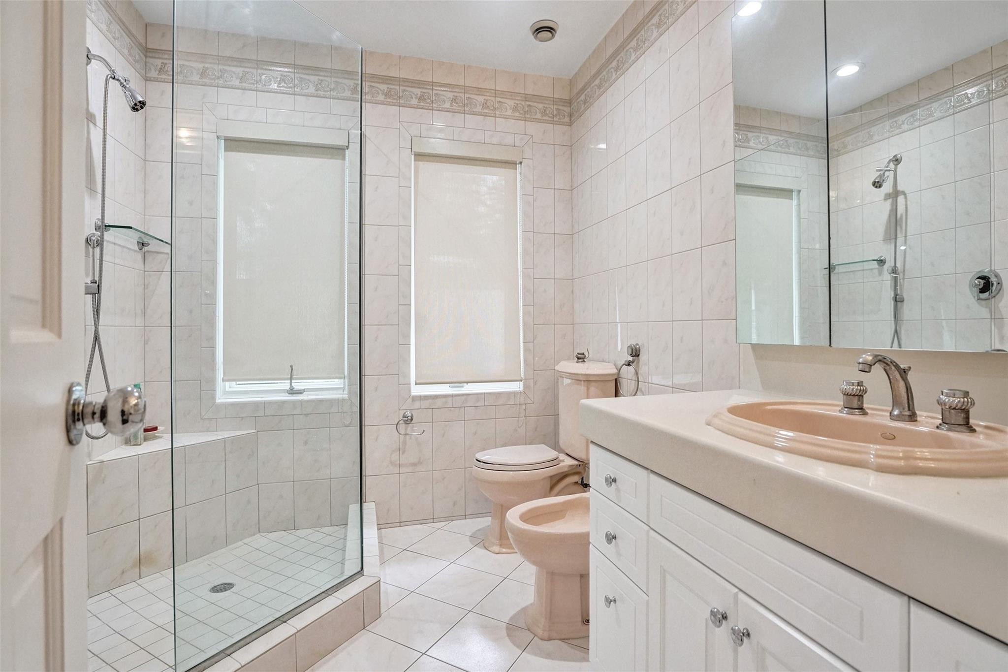 4 Gatehouse Rd