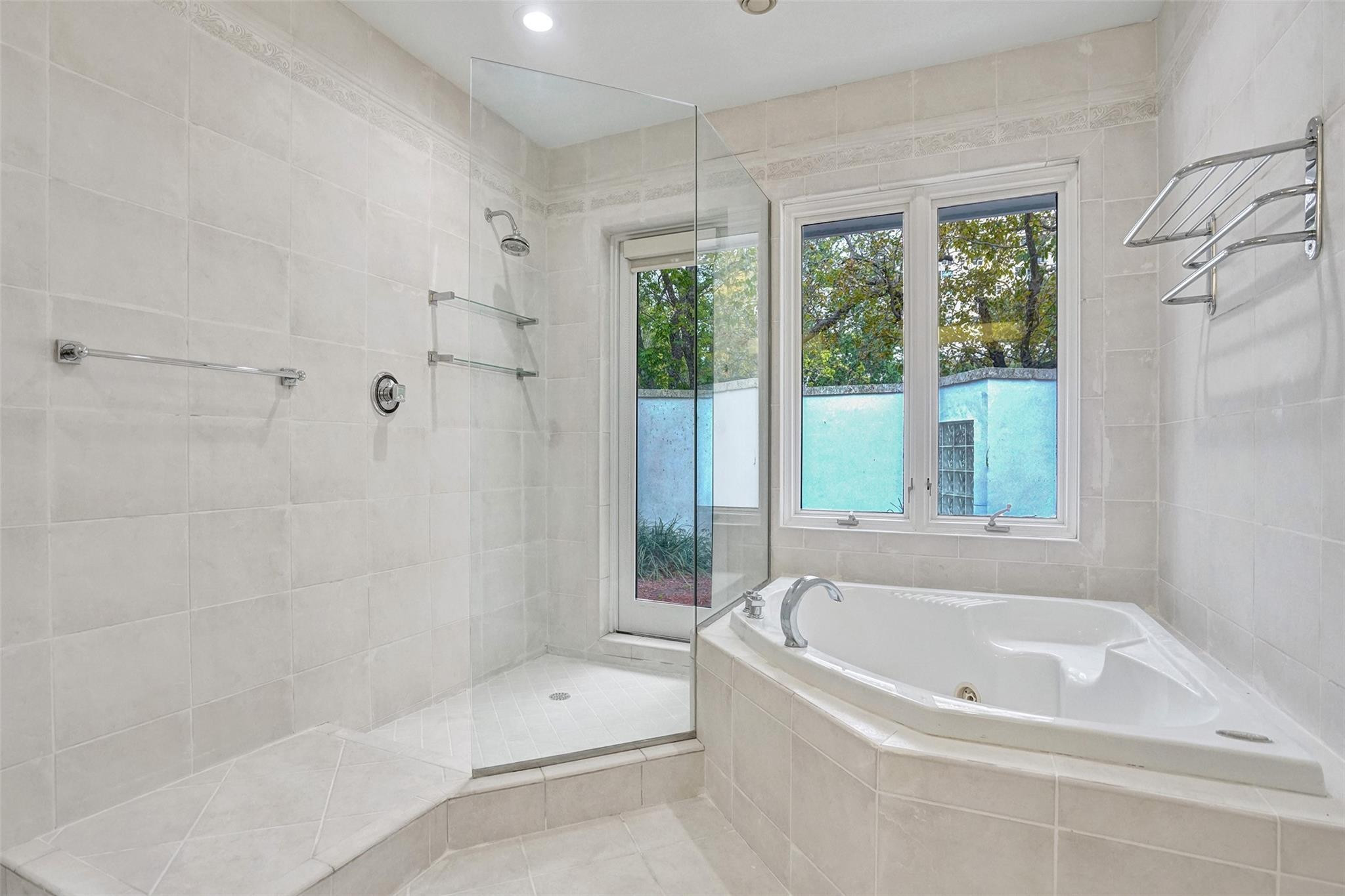 4 Gatehouse Rd