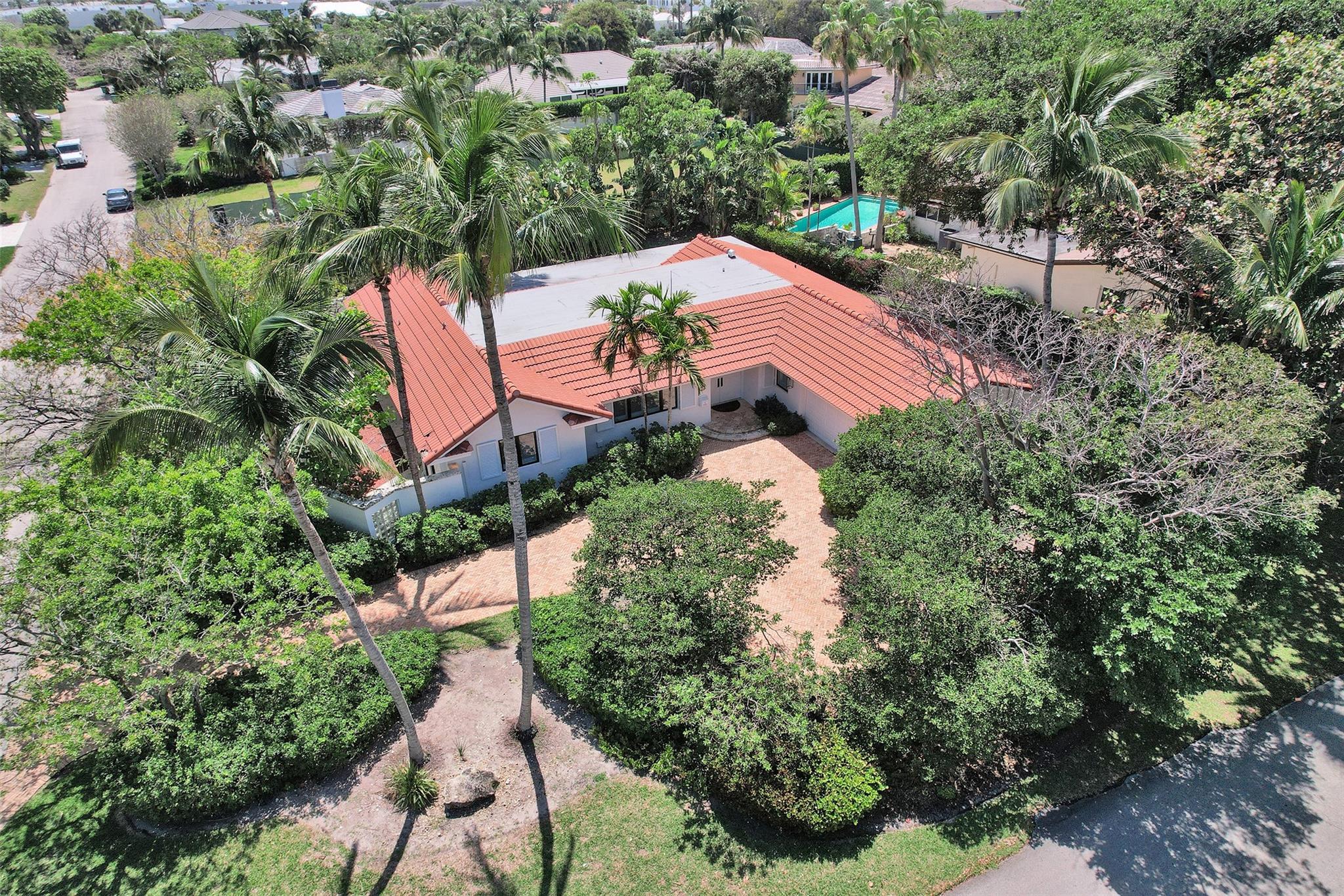 4 Gatehouse Rd