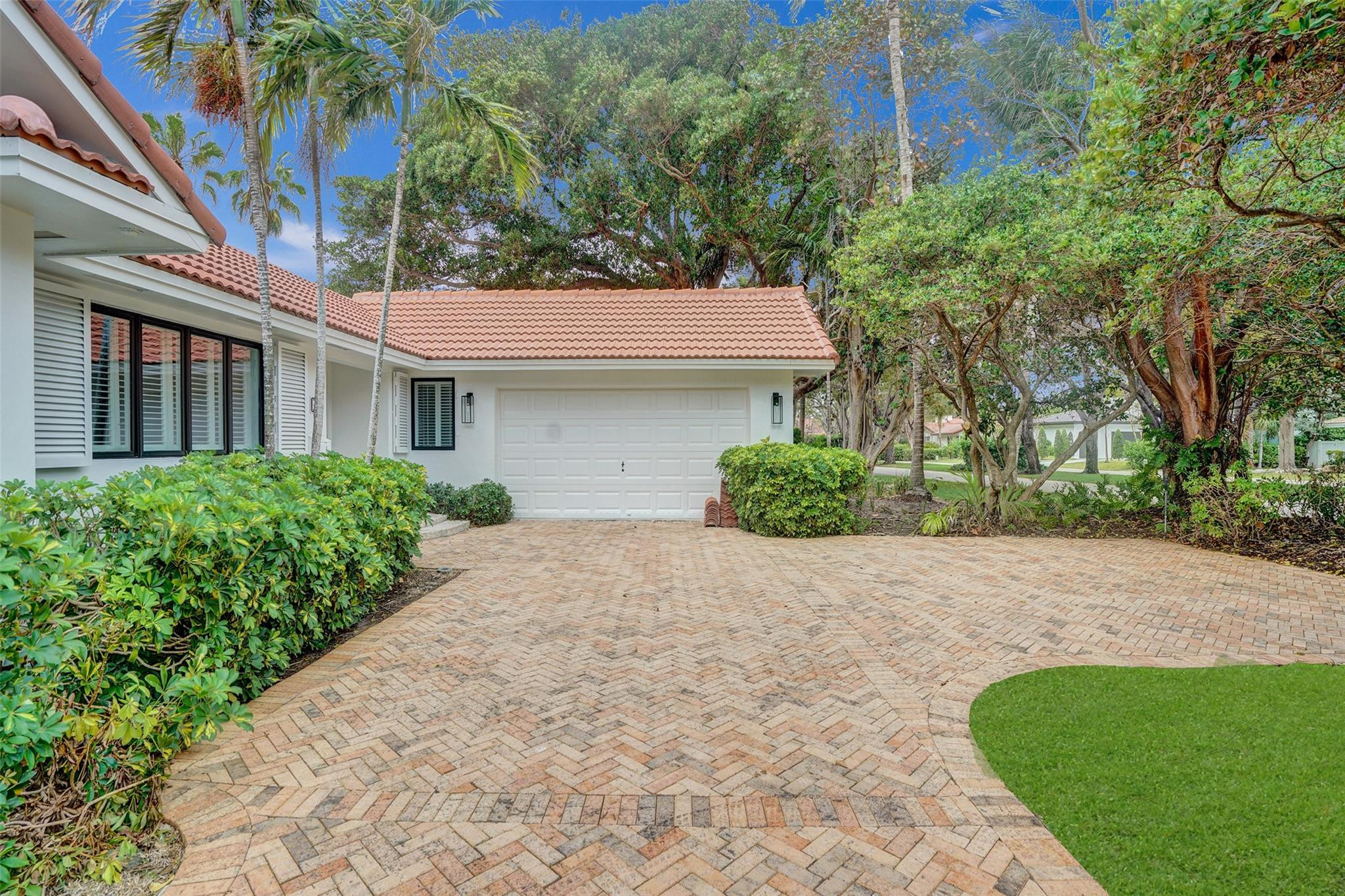 4 Gatehouse Rd