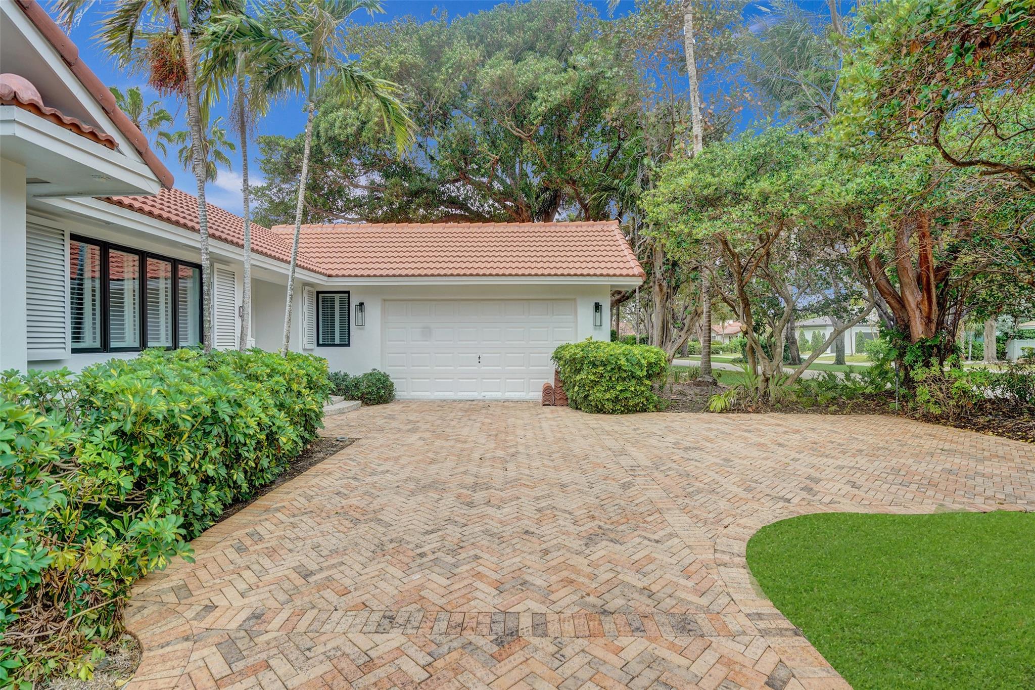 4 Gatehouse Rd