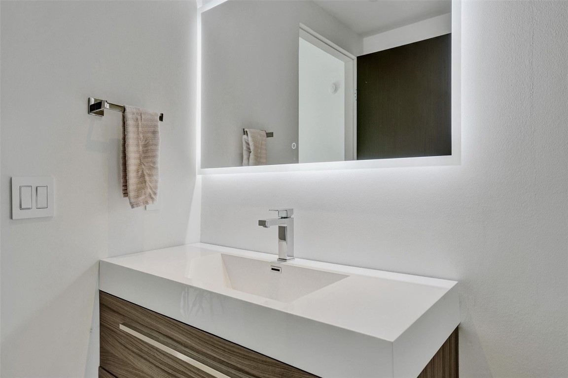 3301 NE 183rd St 1106