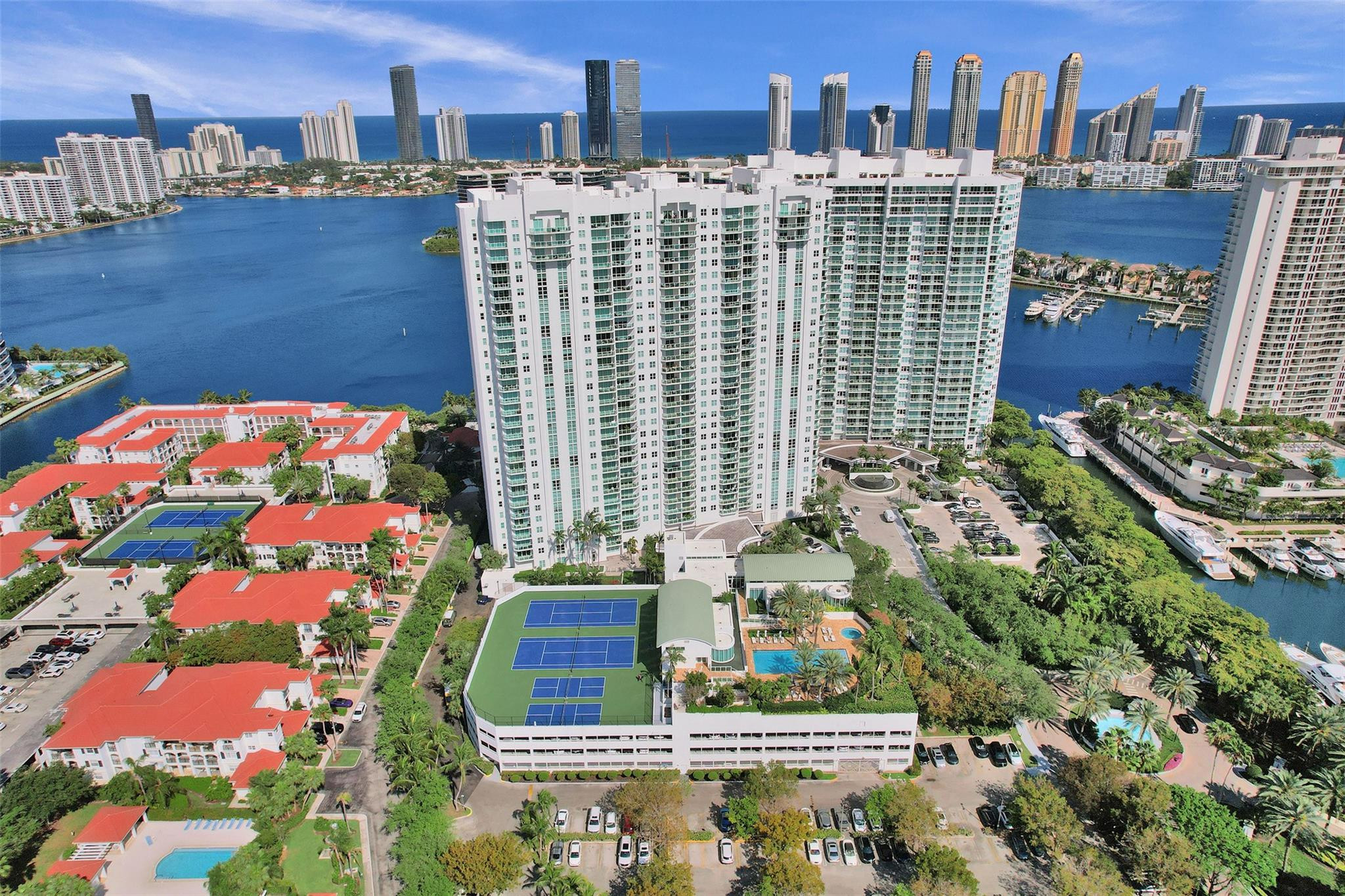 3301 NE 183rd St 1106