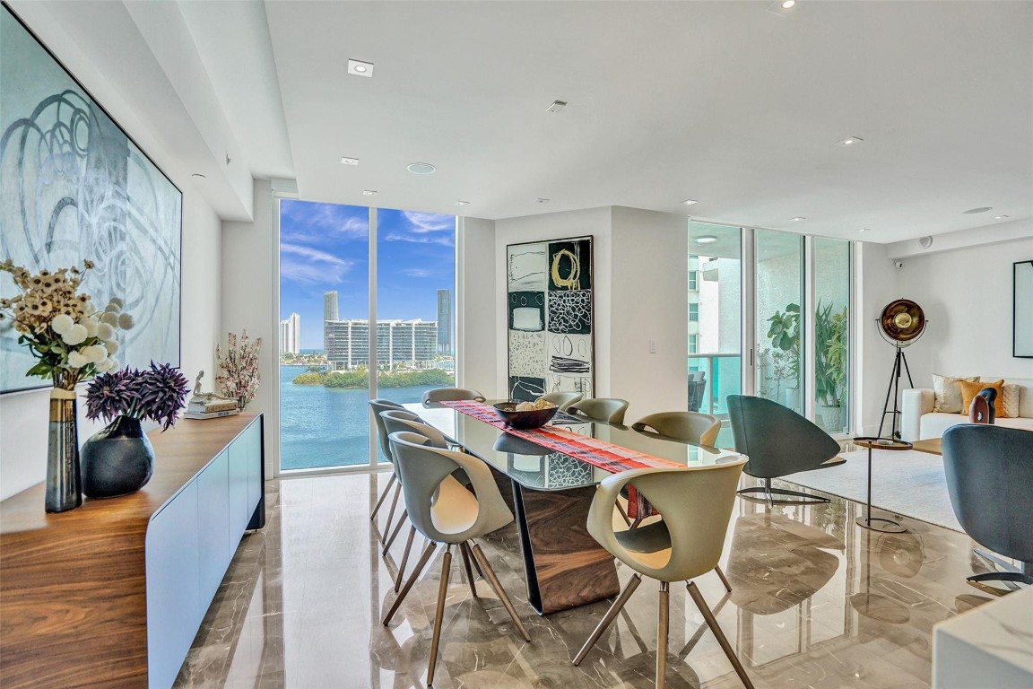 3301 NE 183rd St 1106