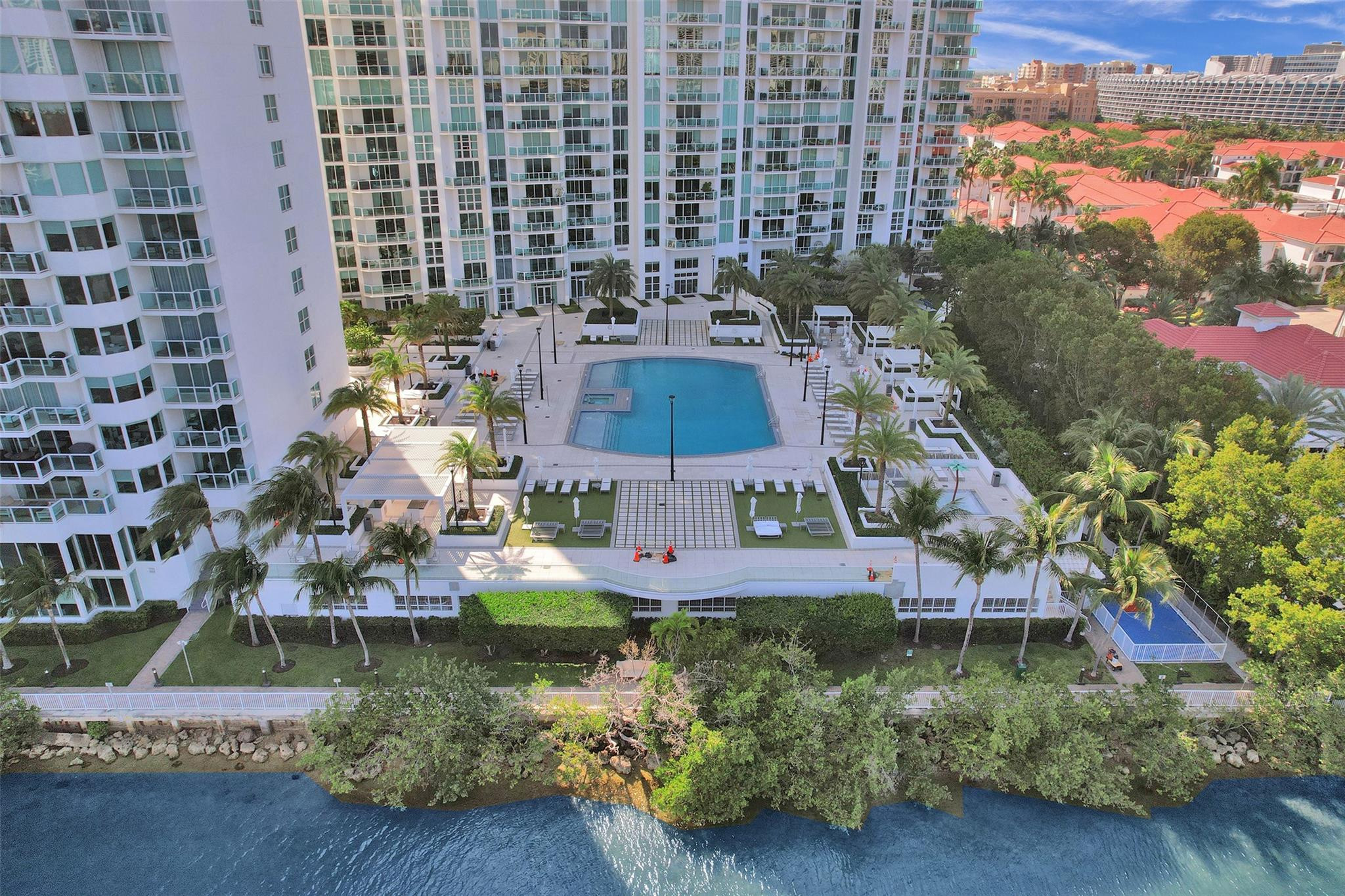 3301 NE 183rd St 1106