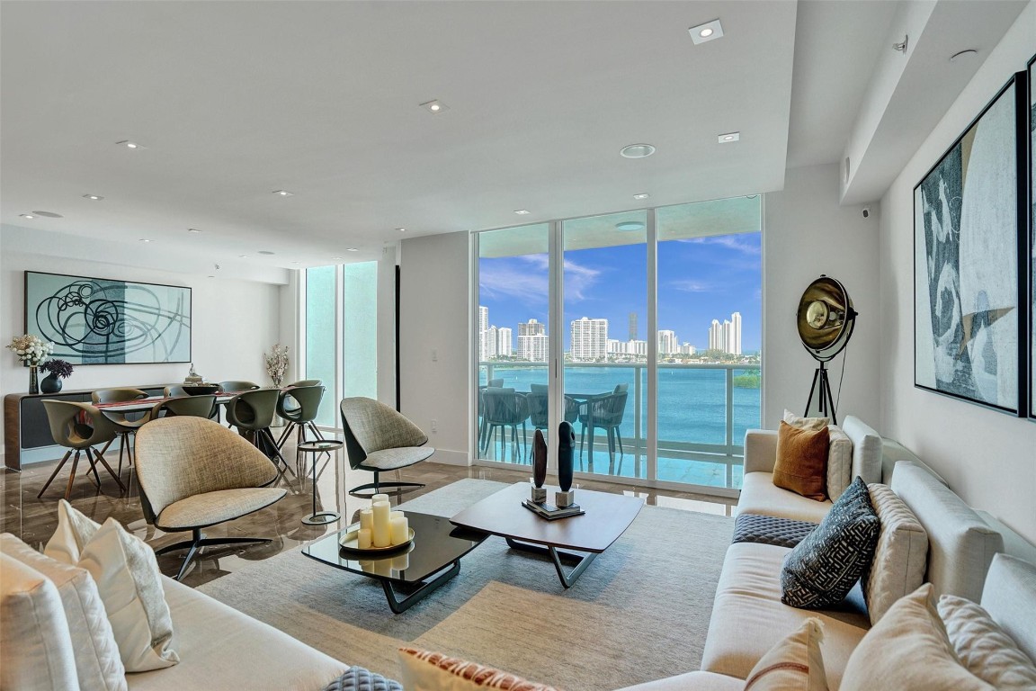 3301 NE 183rd St 1106