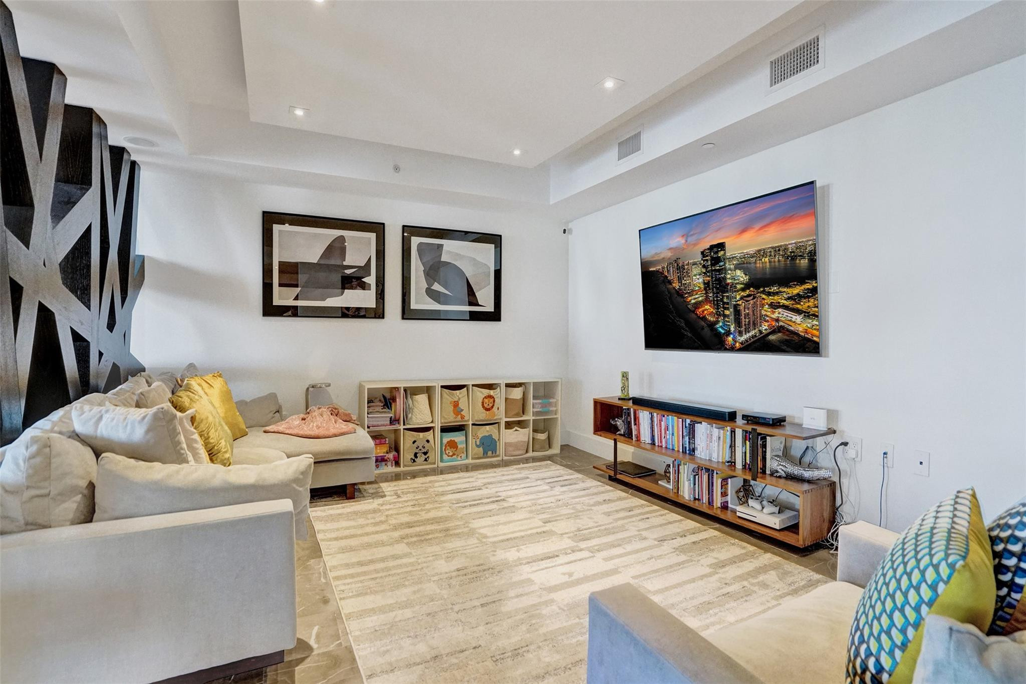 3301 NE 183rd St 1106