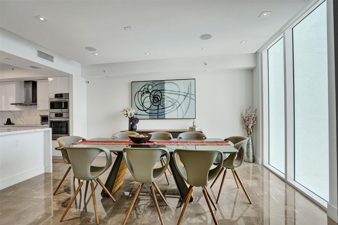 3301 NE 183rd St 1106