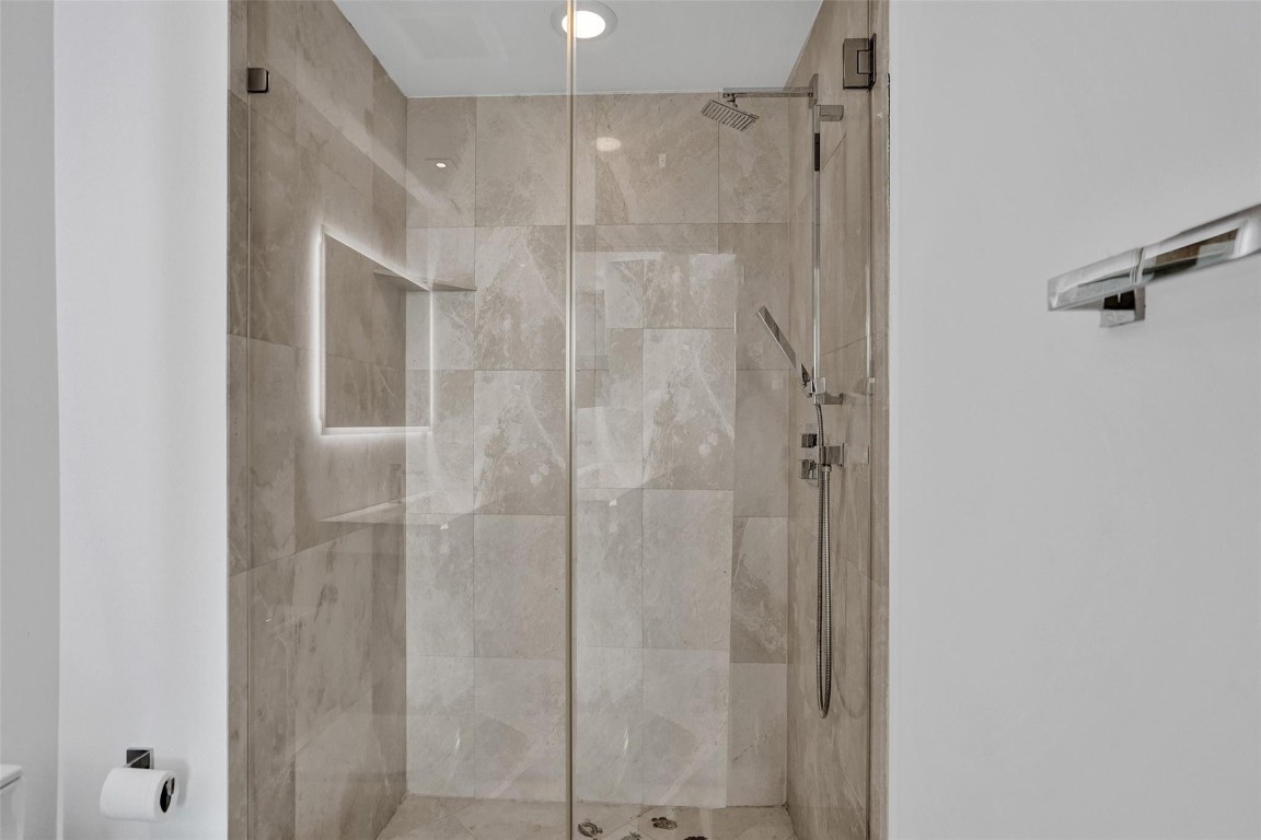 3301 NE 183rd St 1106