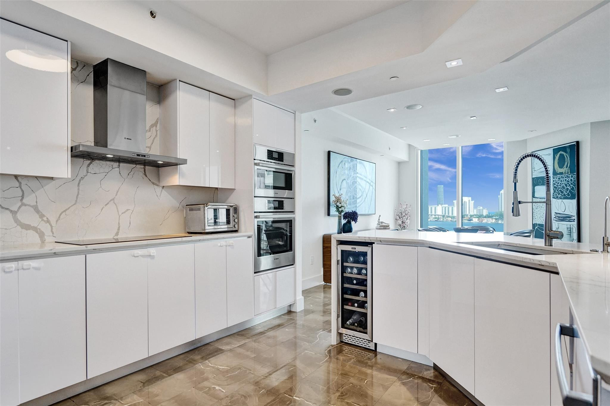 3301 NE 183rd St 1106