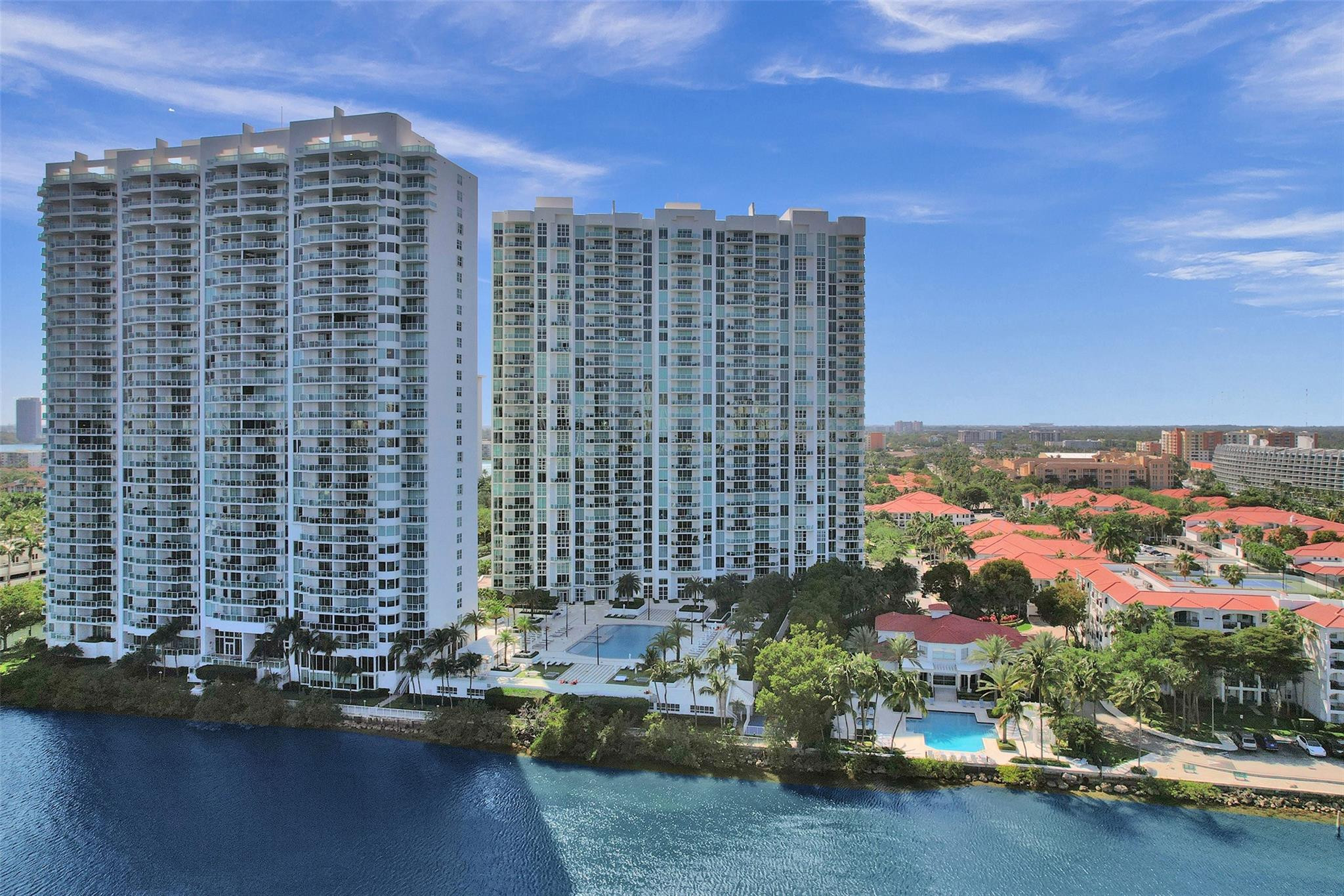 3301 NE 183rd St 1106