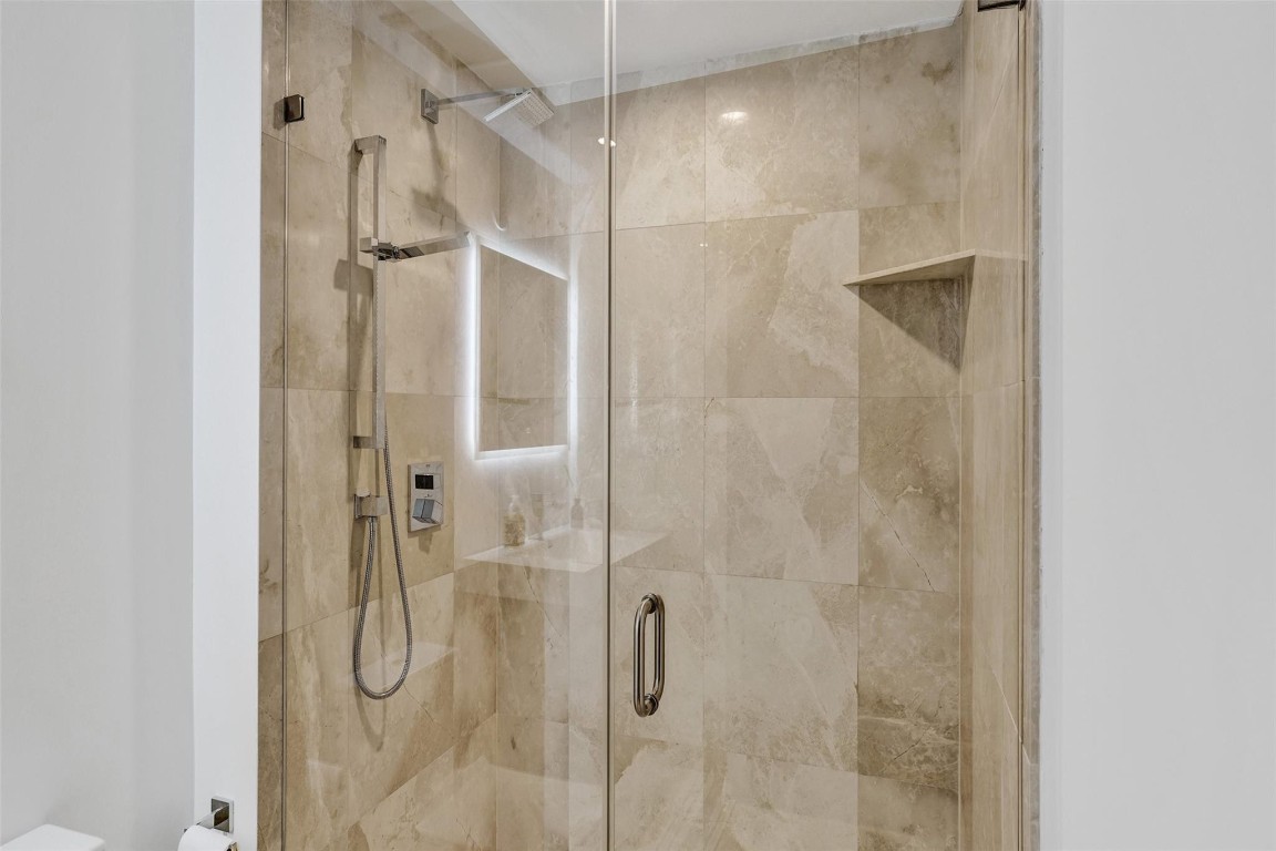 3301 NE 183rd St 1106