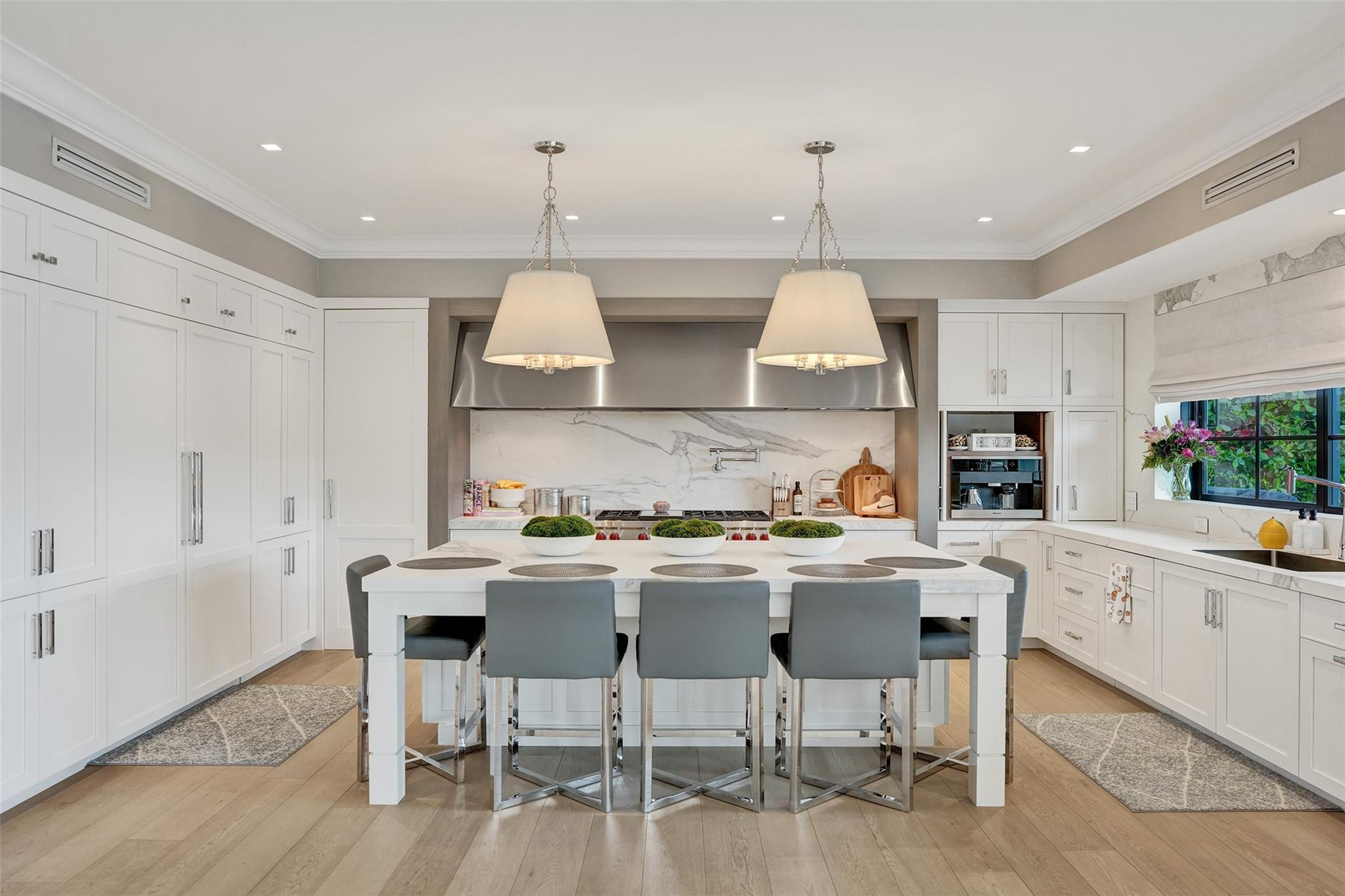 3 Cayuga Rd