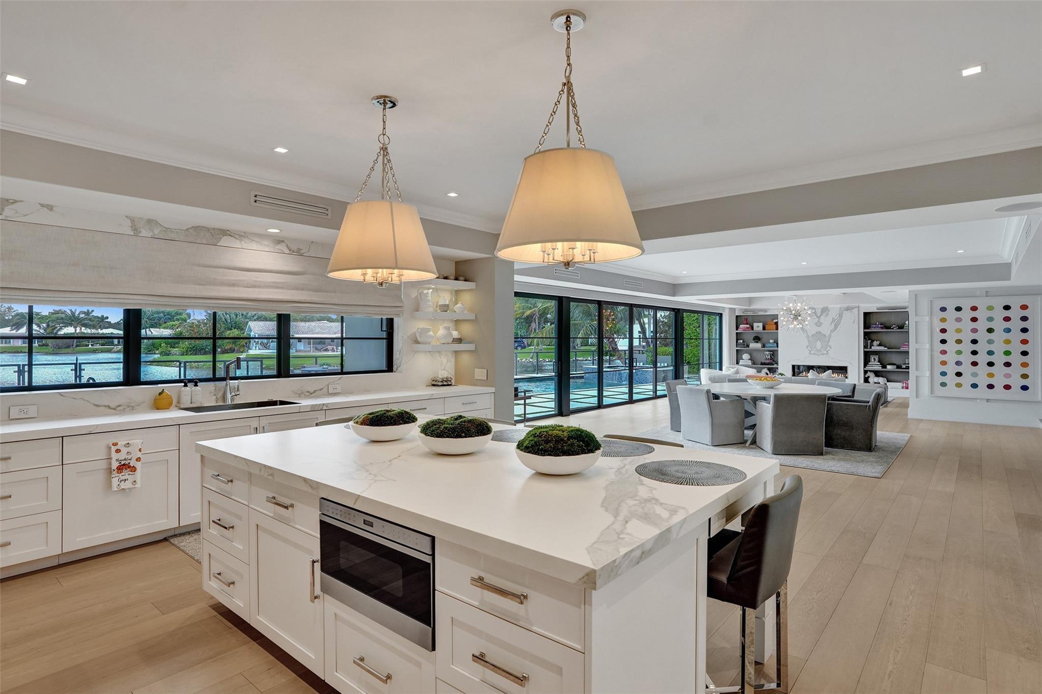 3 Cayuga Rd