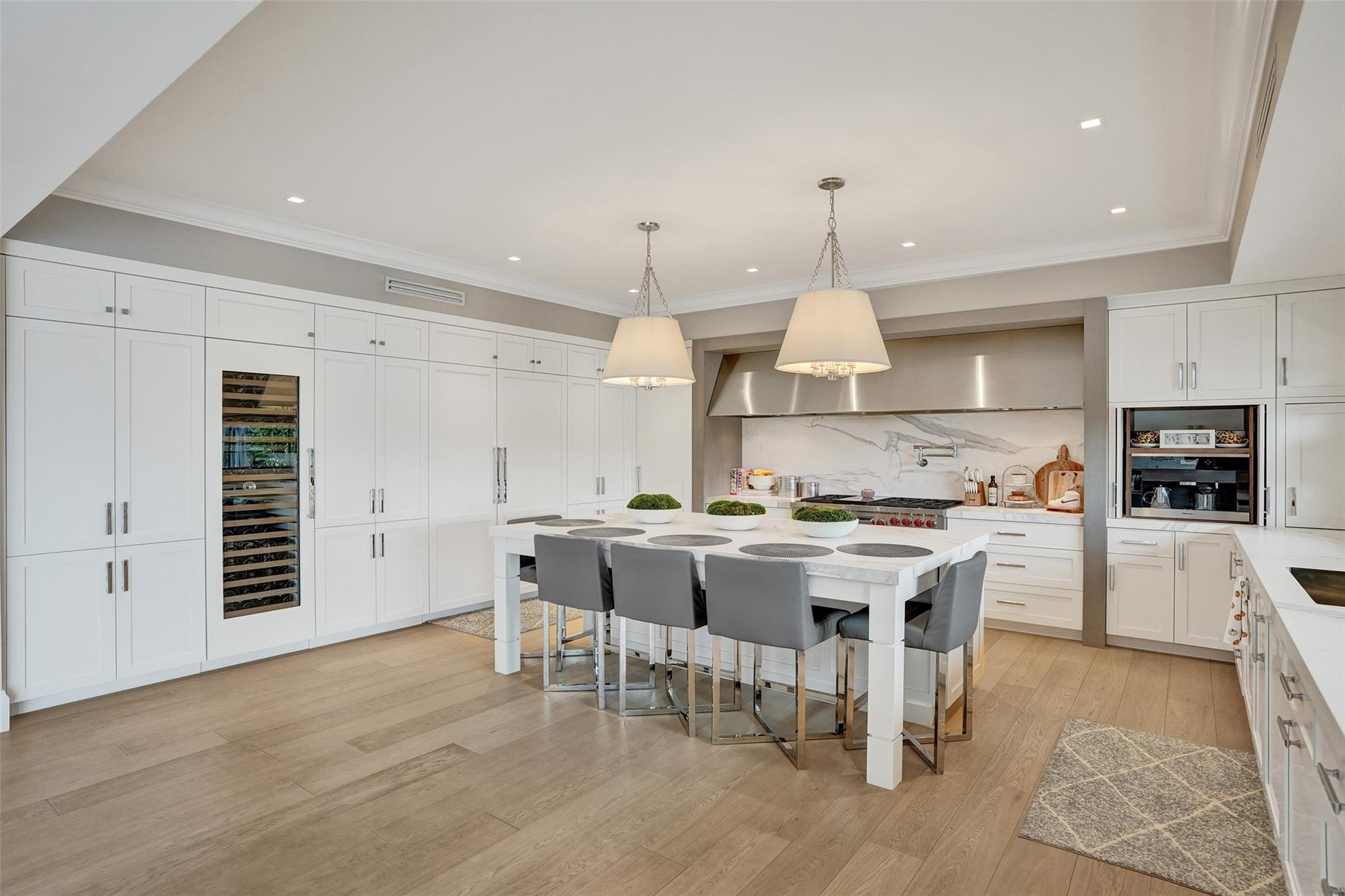 3 Cayuga Rd