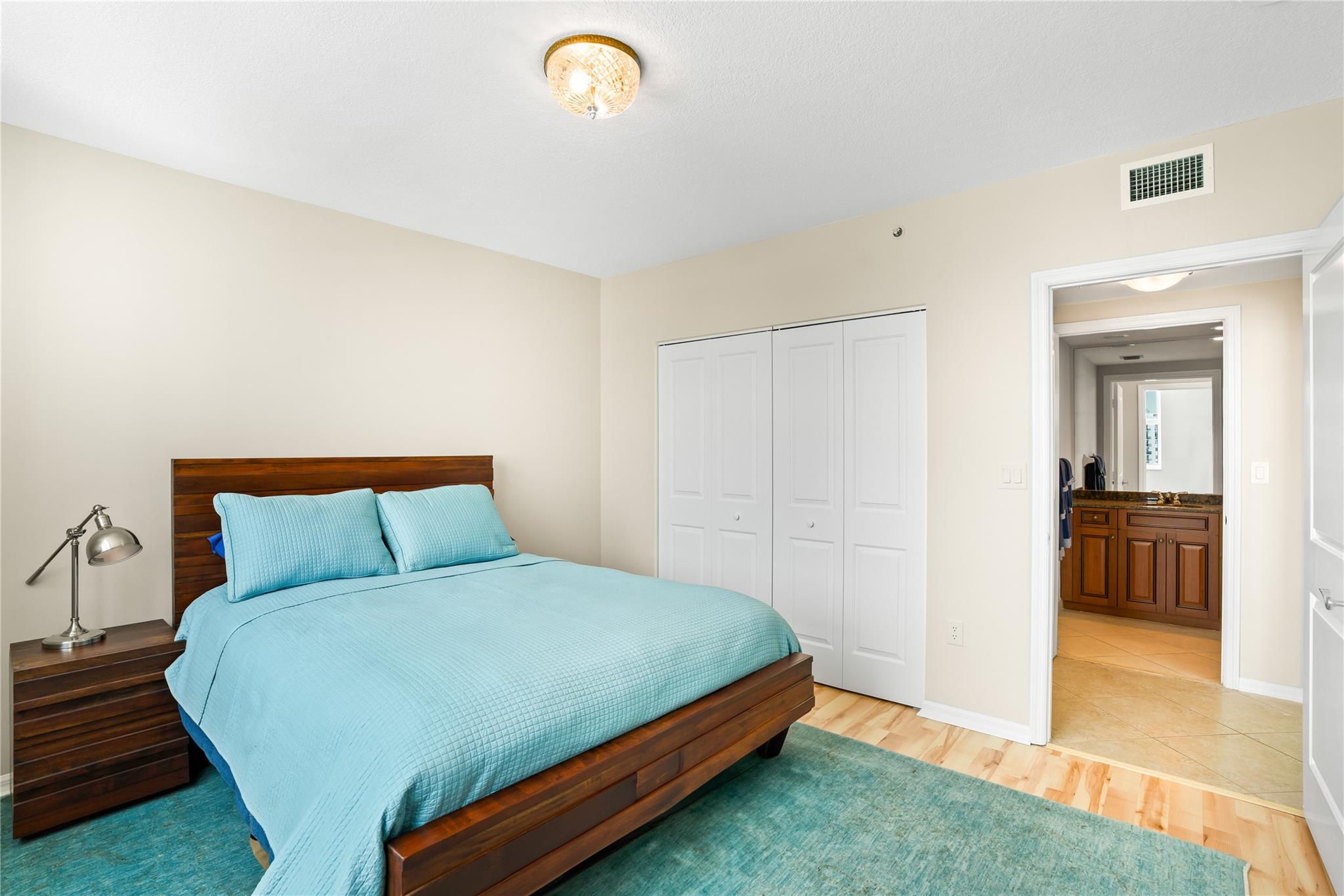 347 N New River Dr 2808