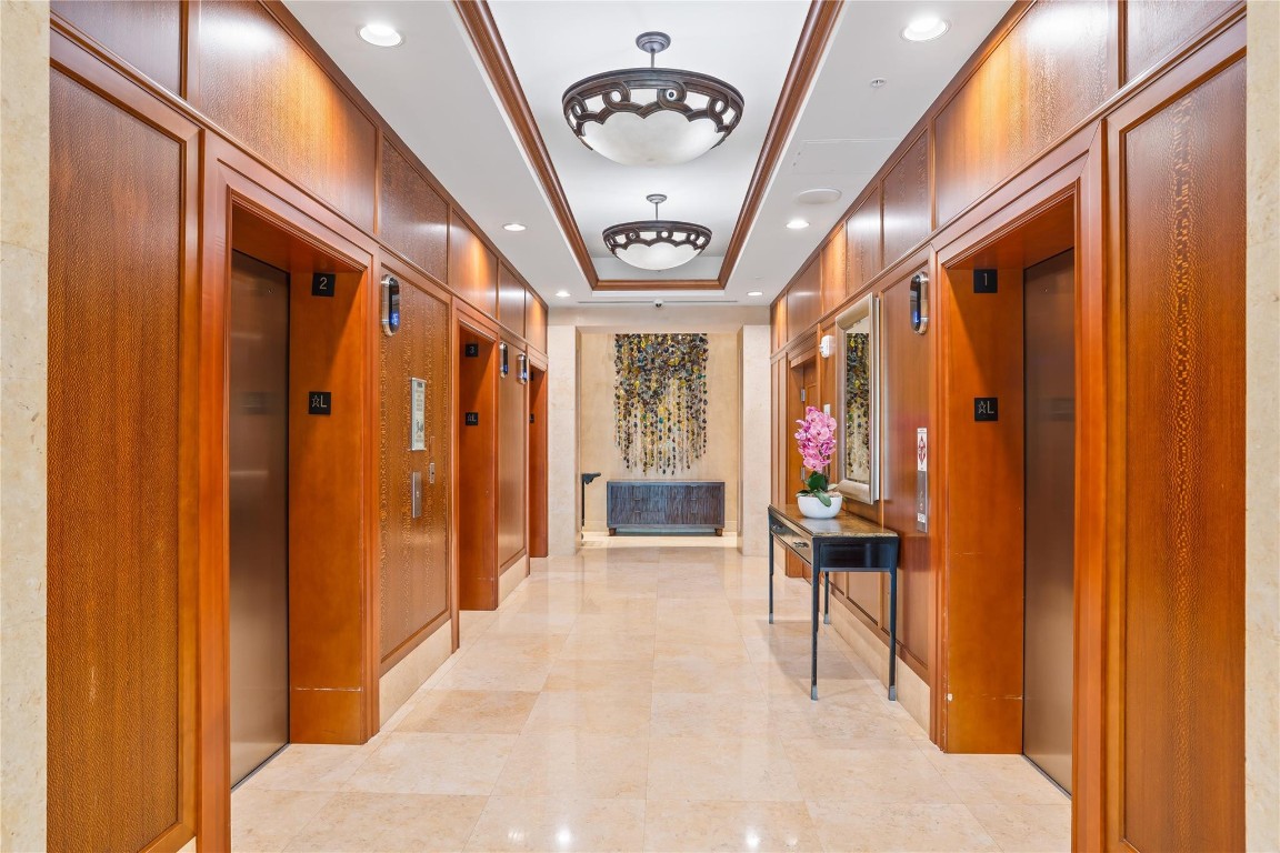 347 N New River Dr 2808