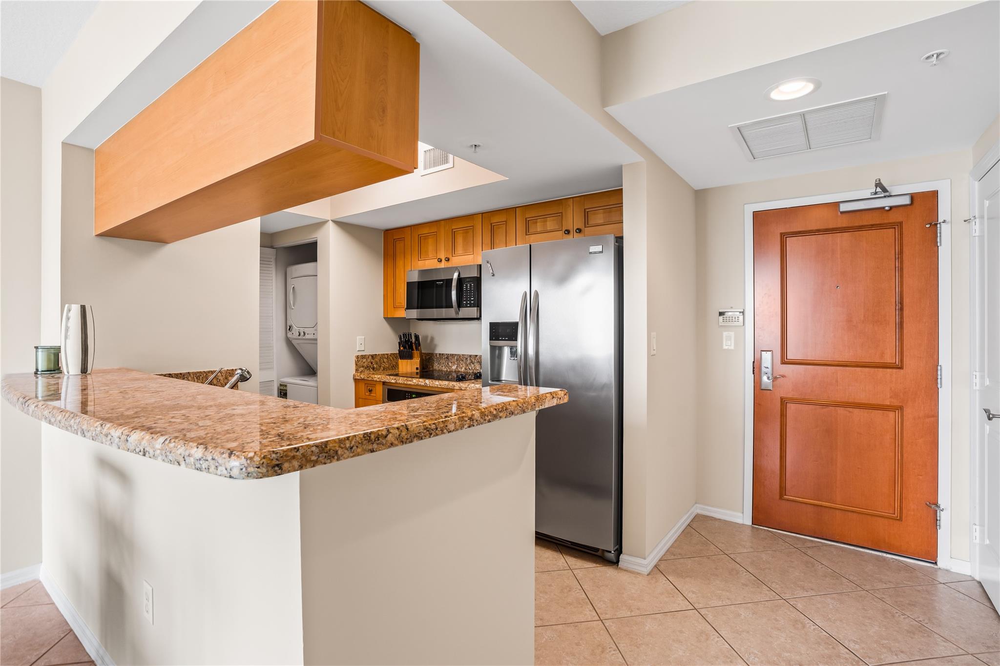 347 N New River Dr 2808