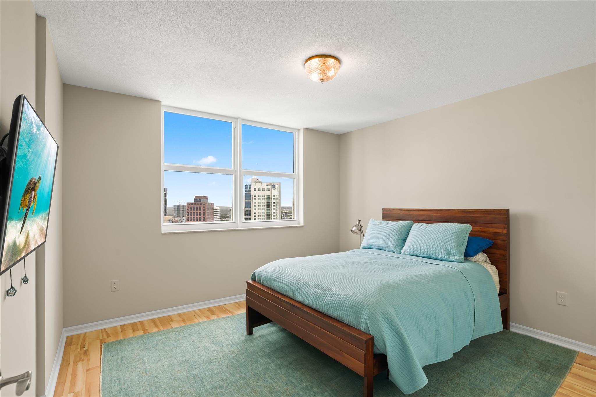 347 N New River Dr 2808