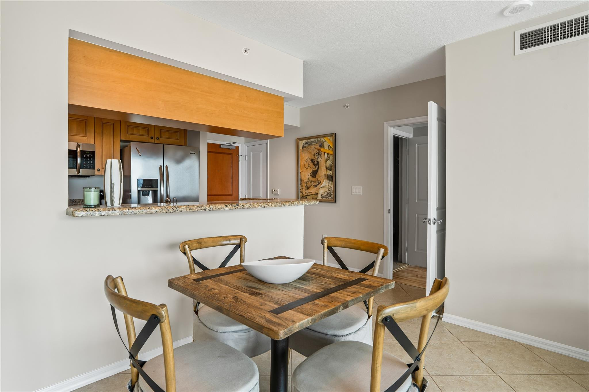 347 N New River Dr 2808