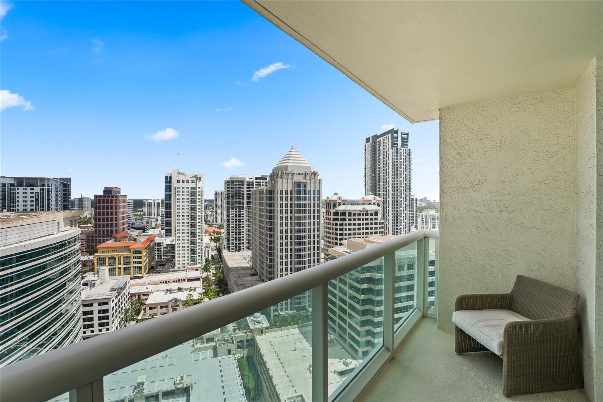 347 N New River Dr 2808