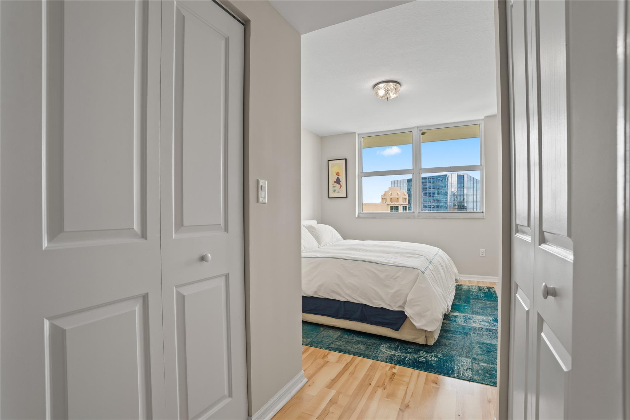 347 N New River Dr 2808