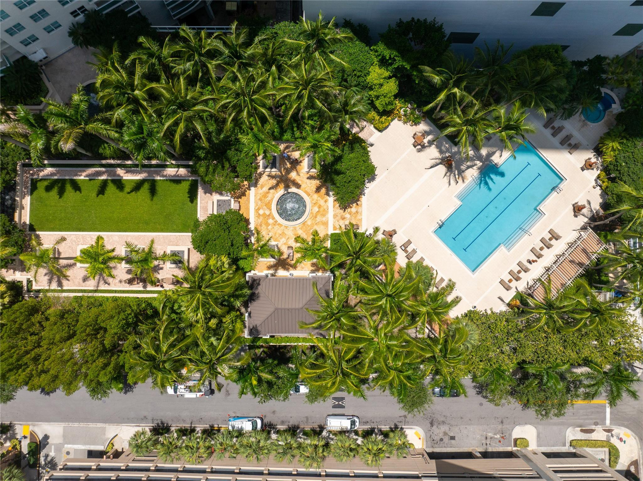 347 N New River Dr 2808