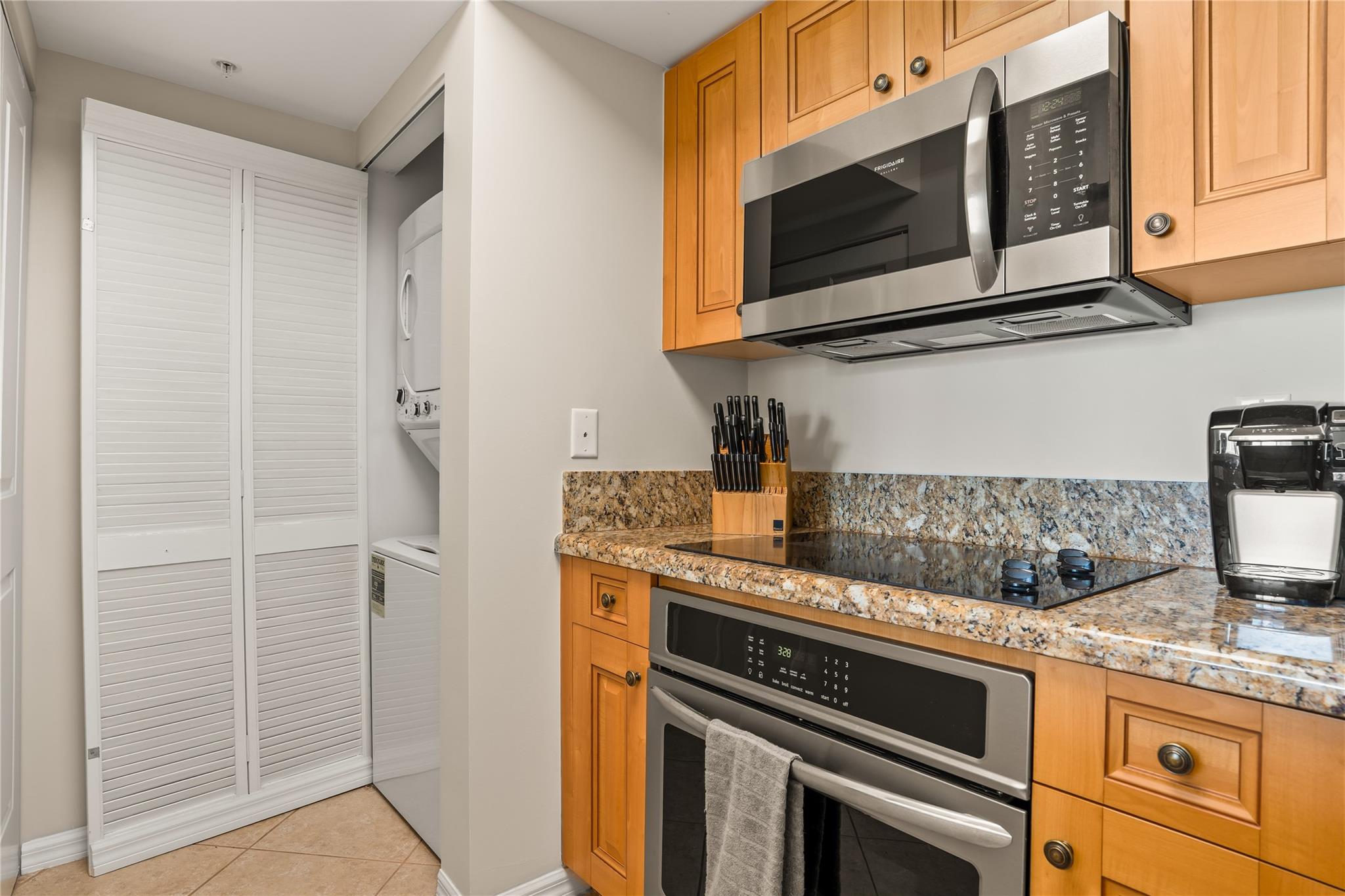 347 N New River Dr 2808