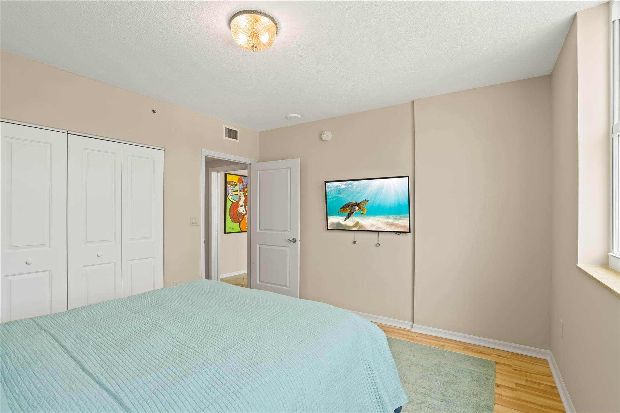 347 N New River Dr 2808