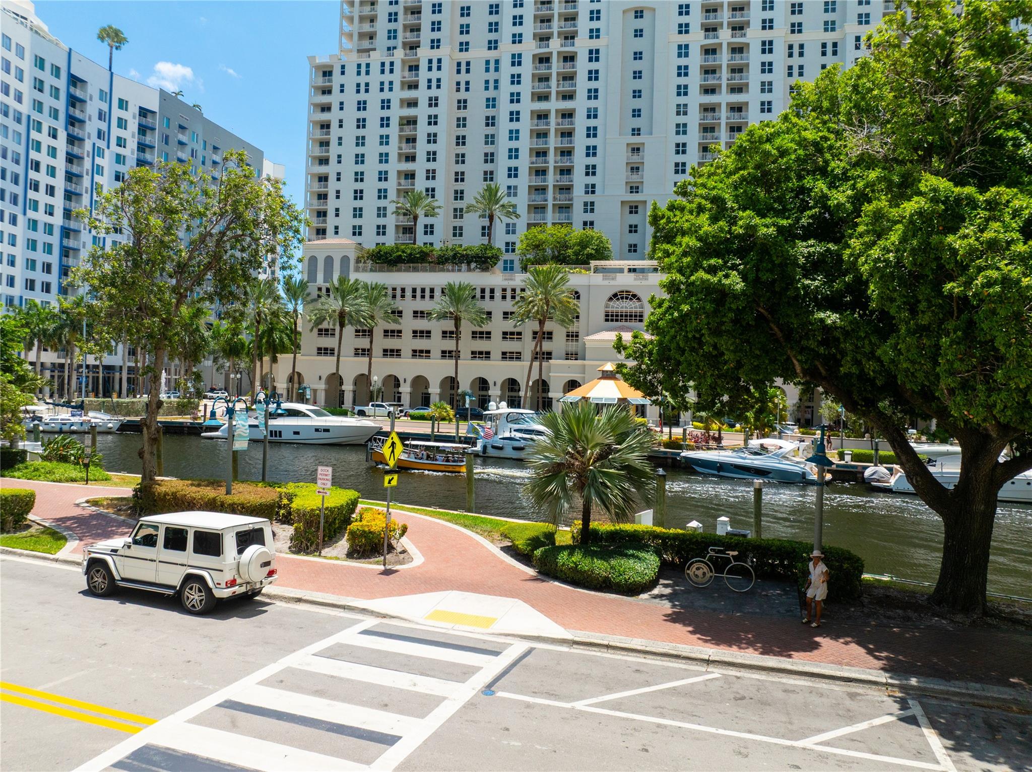 347 N New River Dr 2808