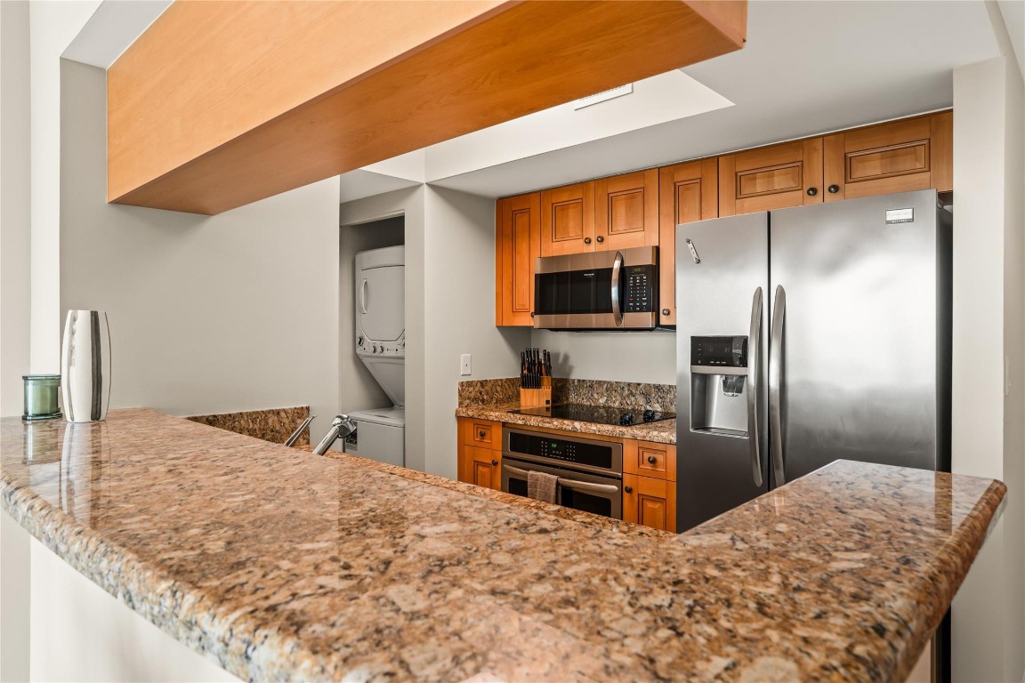 347 N New River Dr 2808