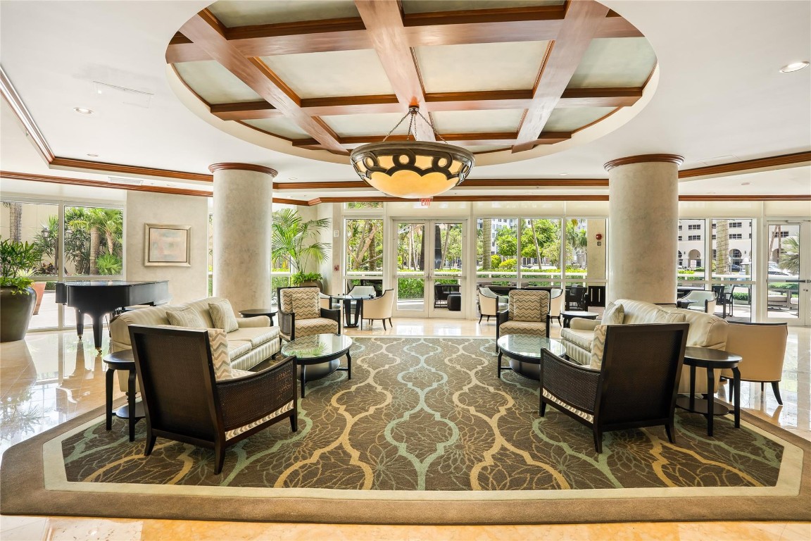 347 N New River Dr 2808