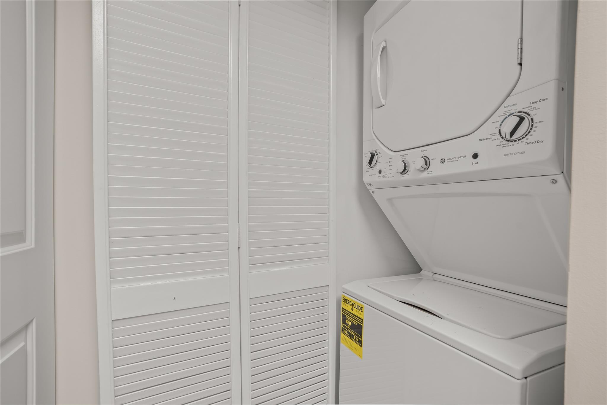 347 N New River Dr 2808