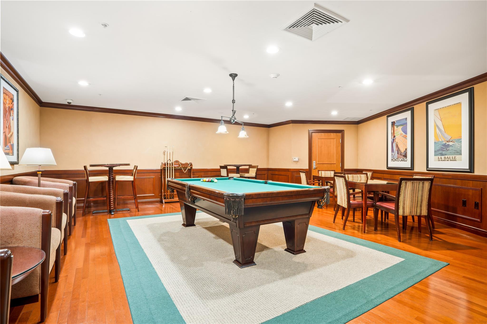 347 N New River Dr 2808