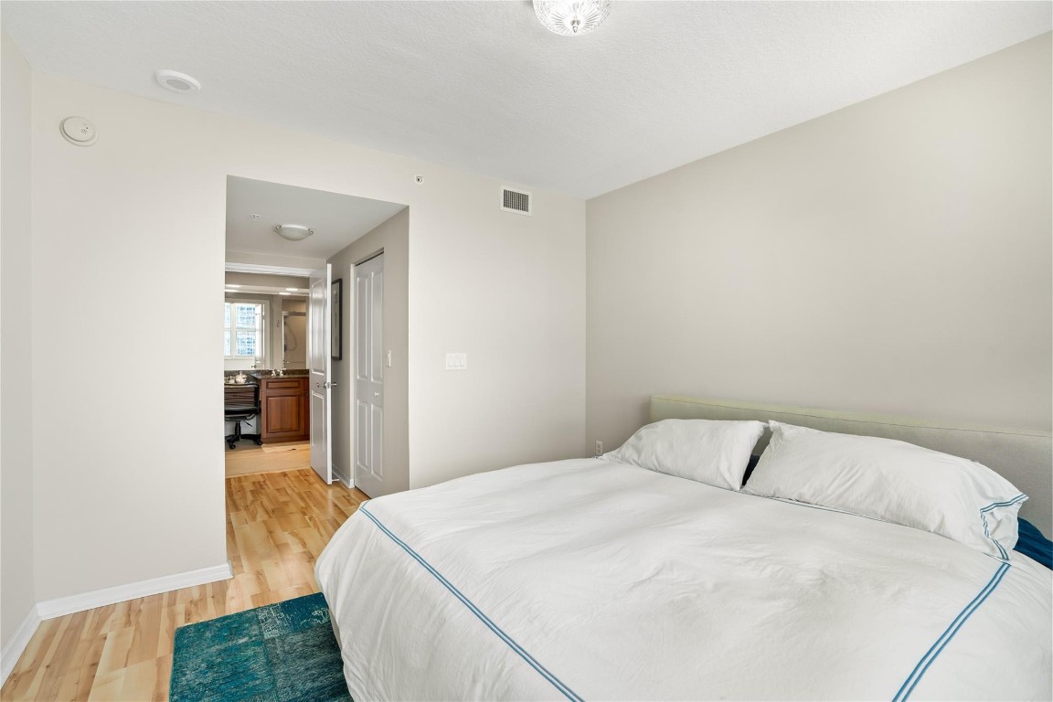 347 N New River Dr 2808