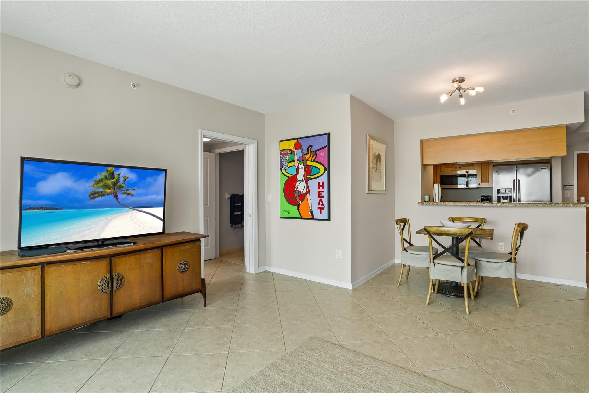 347 N New River Dr 2808