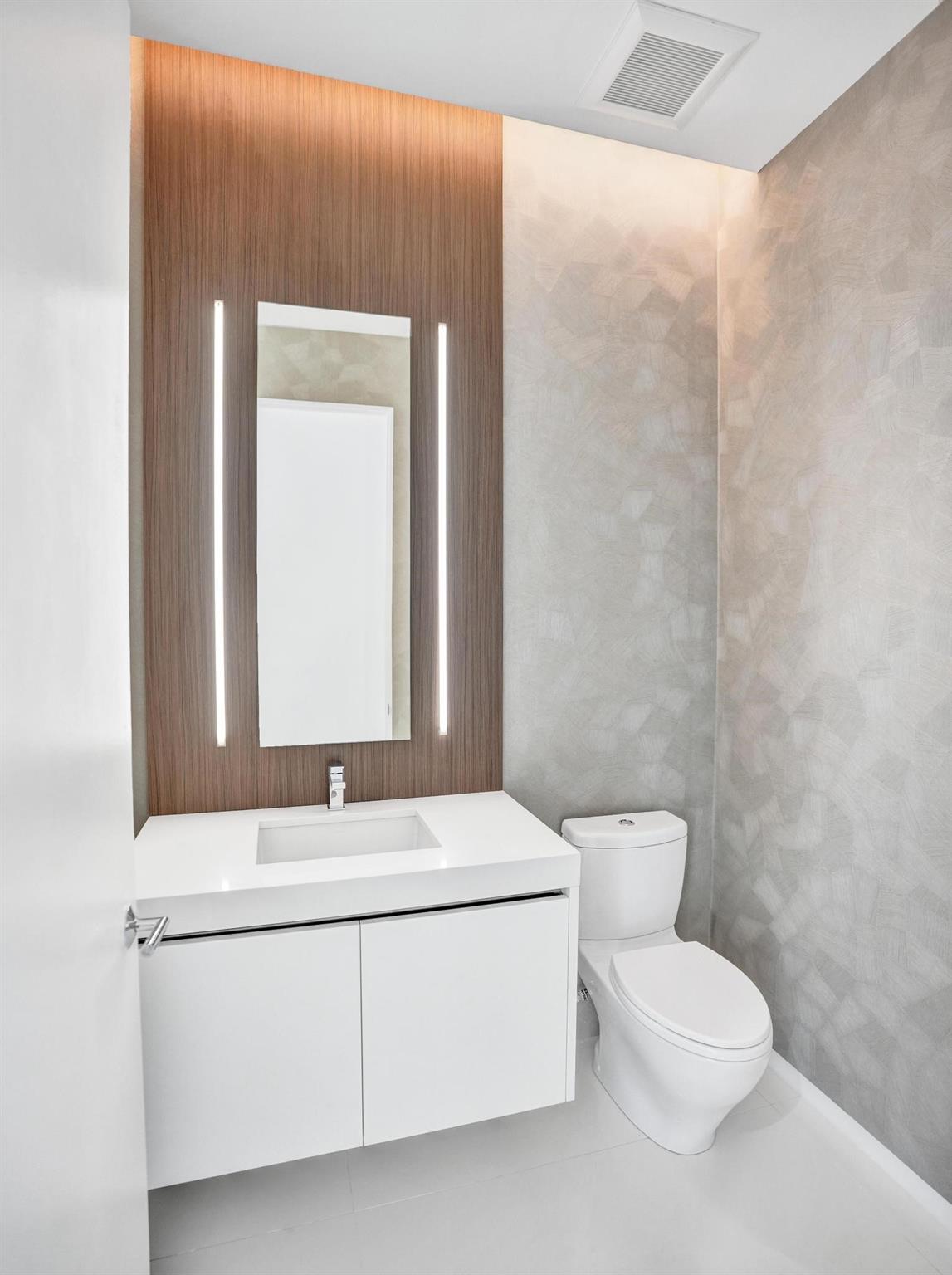 4232 E Tradewinds Ave