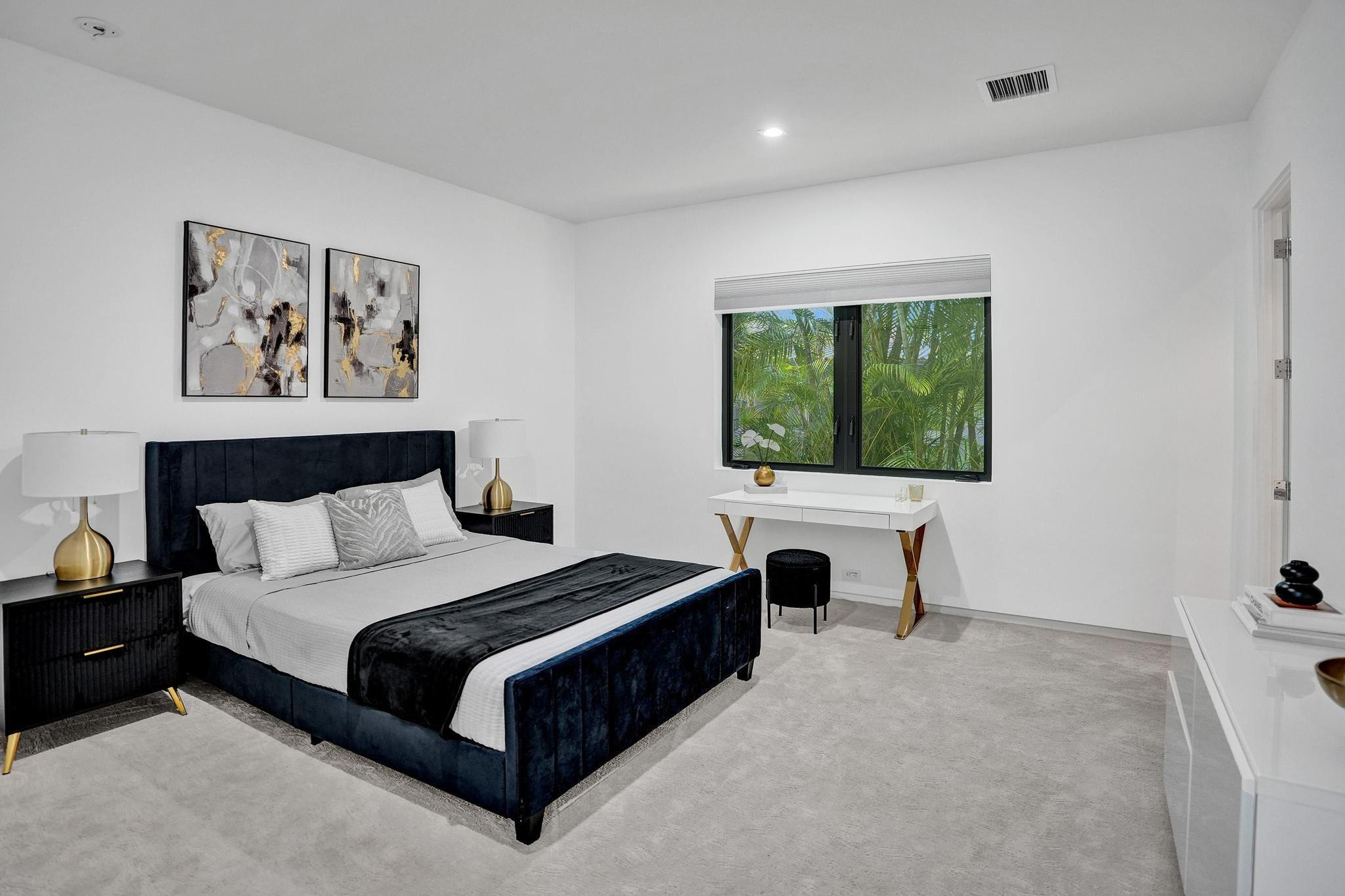 4232 E Tradewinds Ave