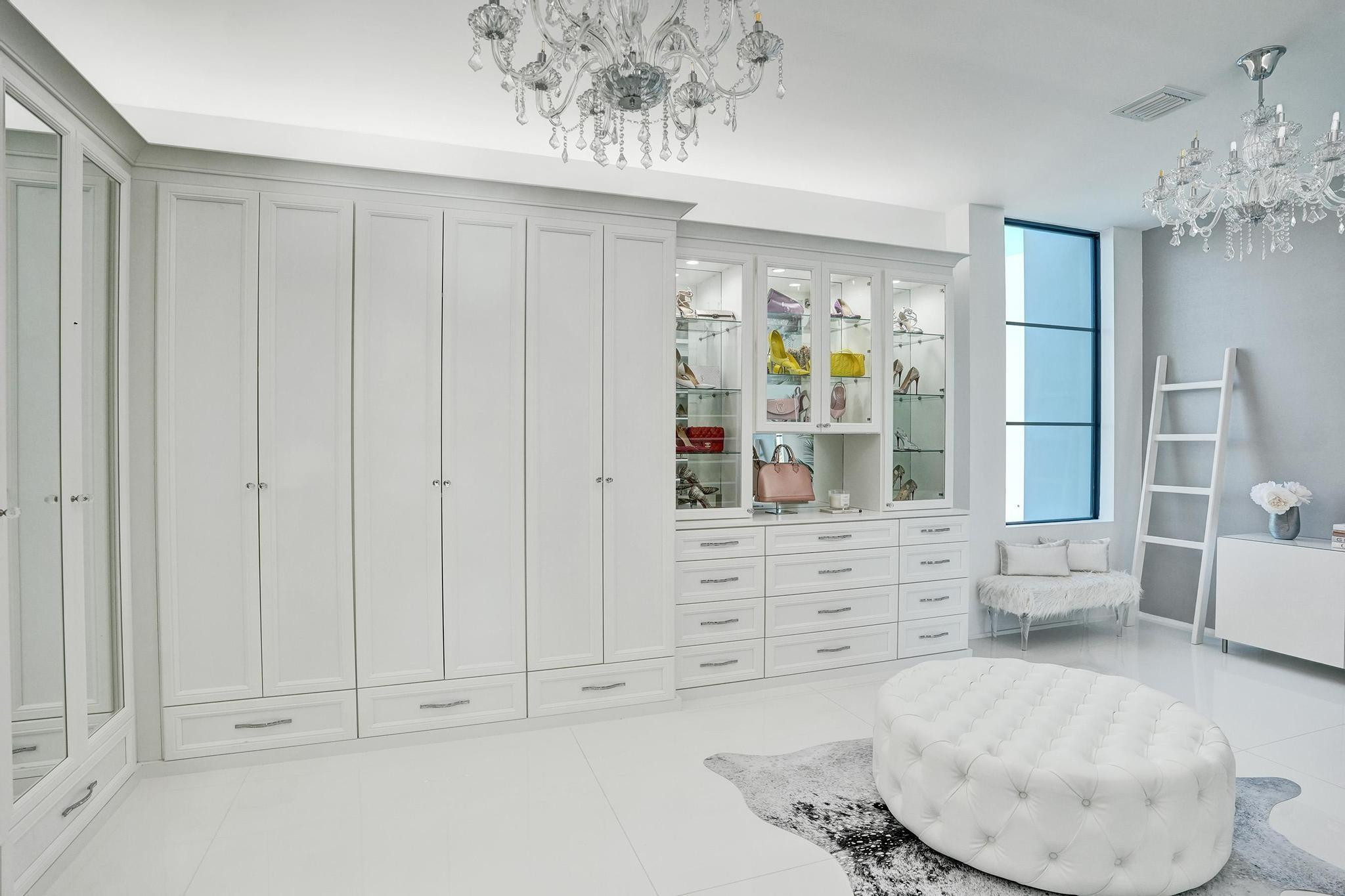 4232 E Tradewinds Ave