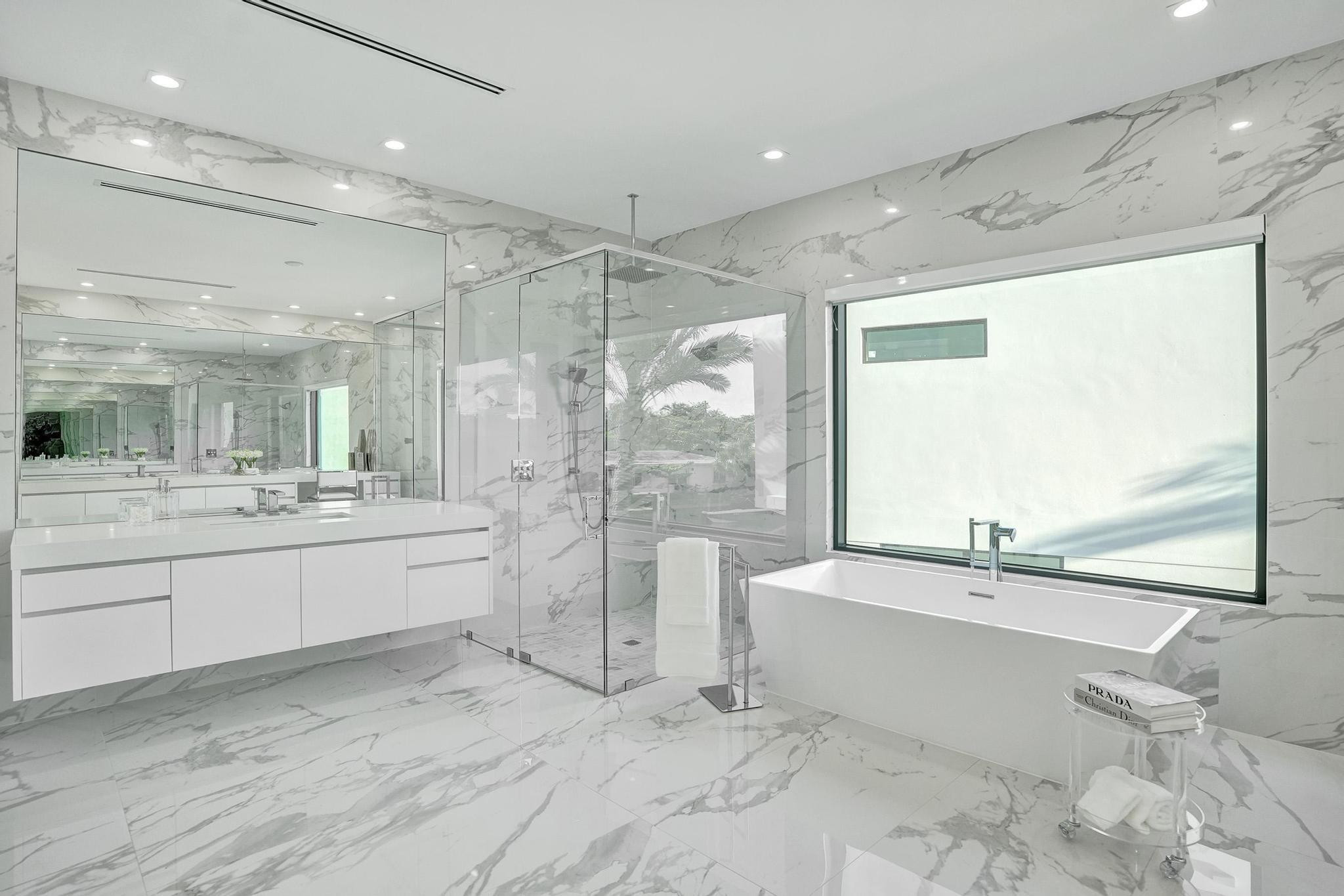 4232 E Tradewinds Ave